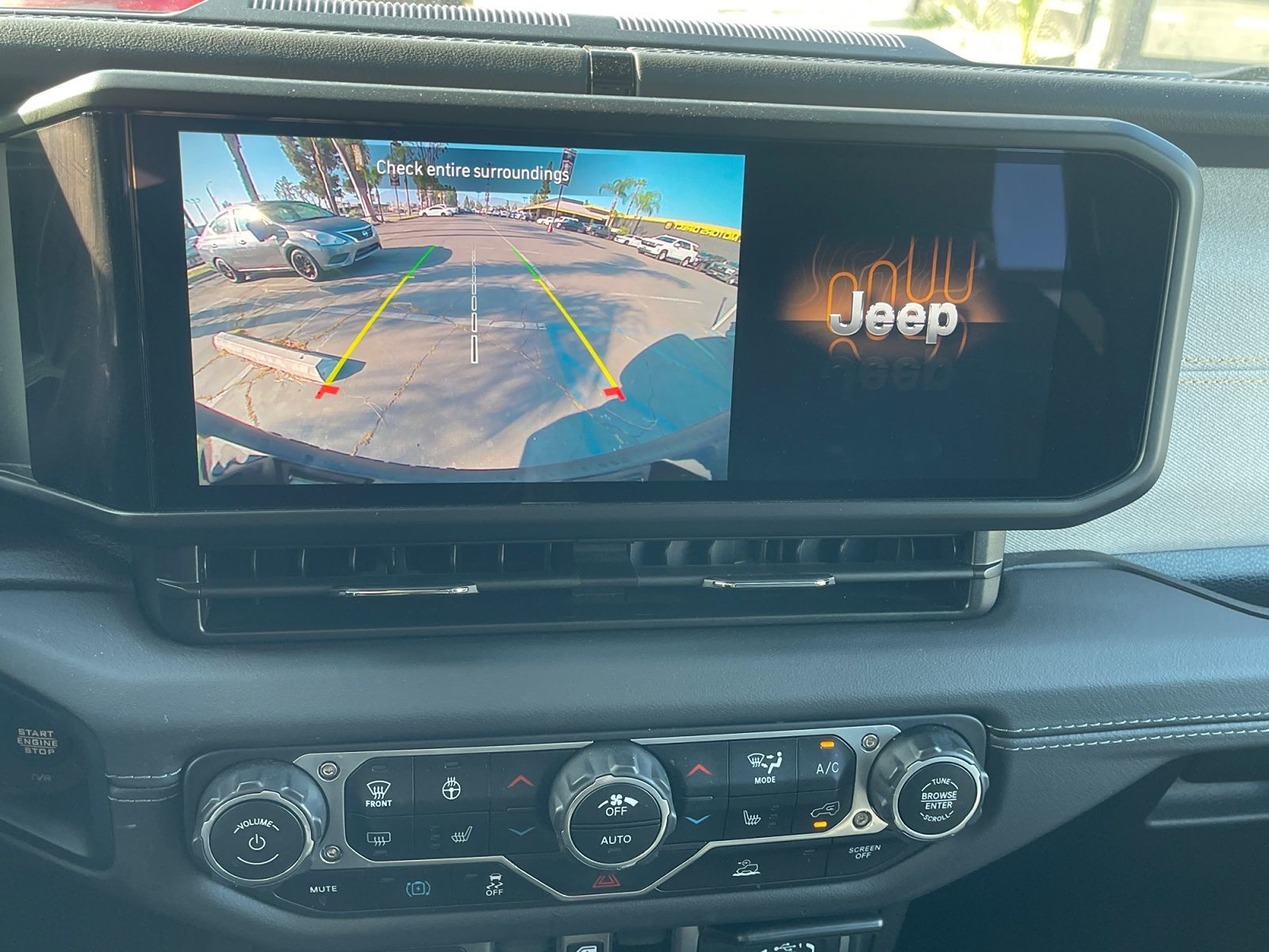 2025 Jeep Wrangler 4xe Sahara 4XE - Photo 19
