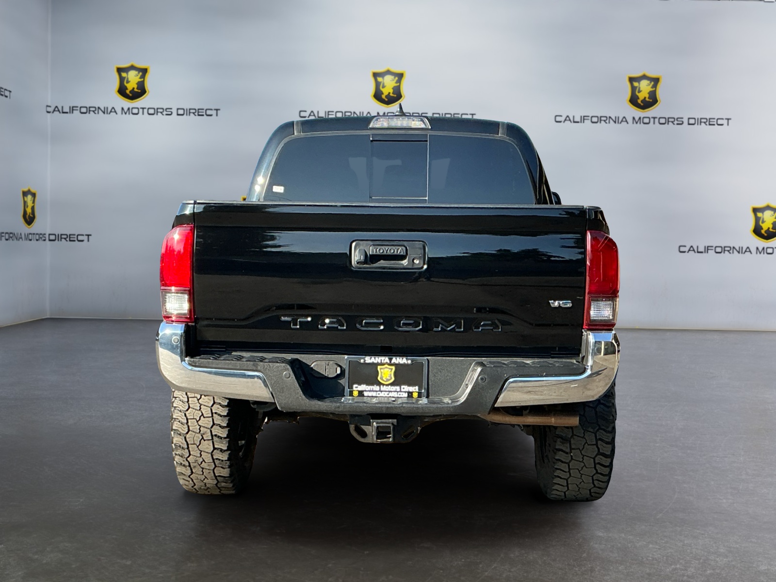 View vehicle photo 4