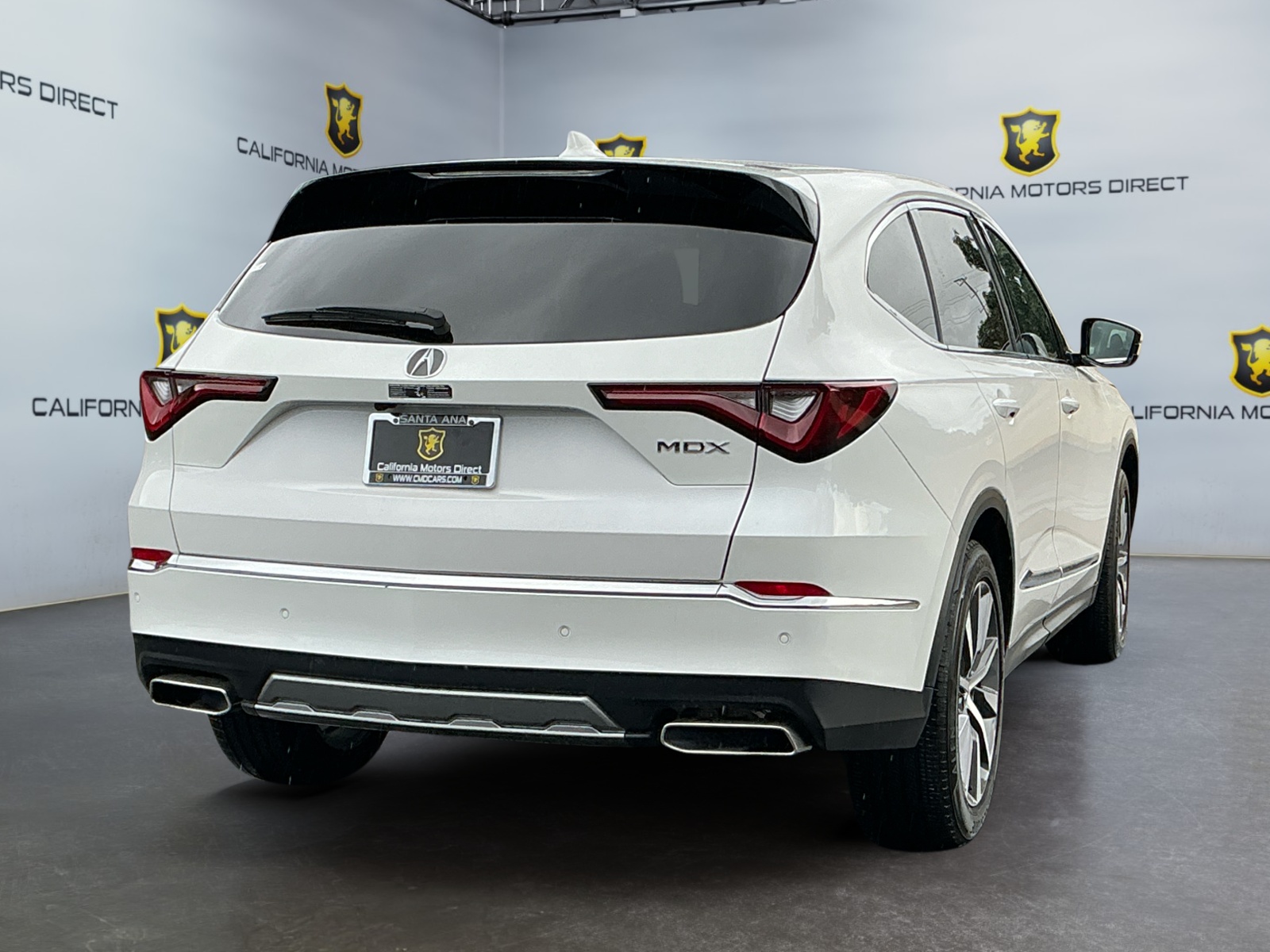 View vehicle photo 5