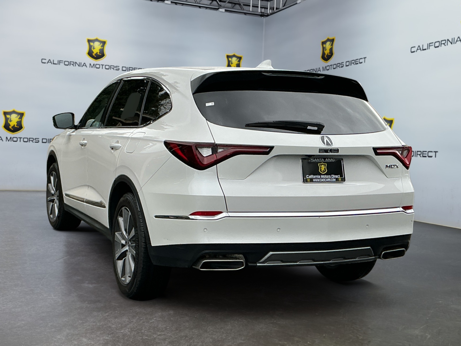 View vehicle photo 7