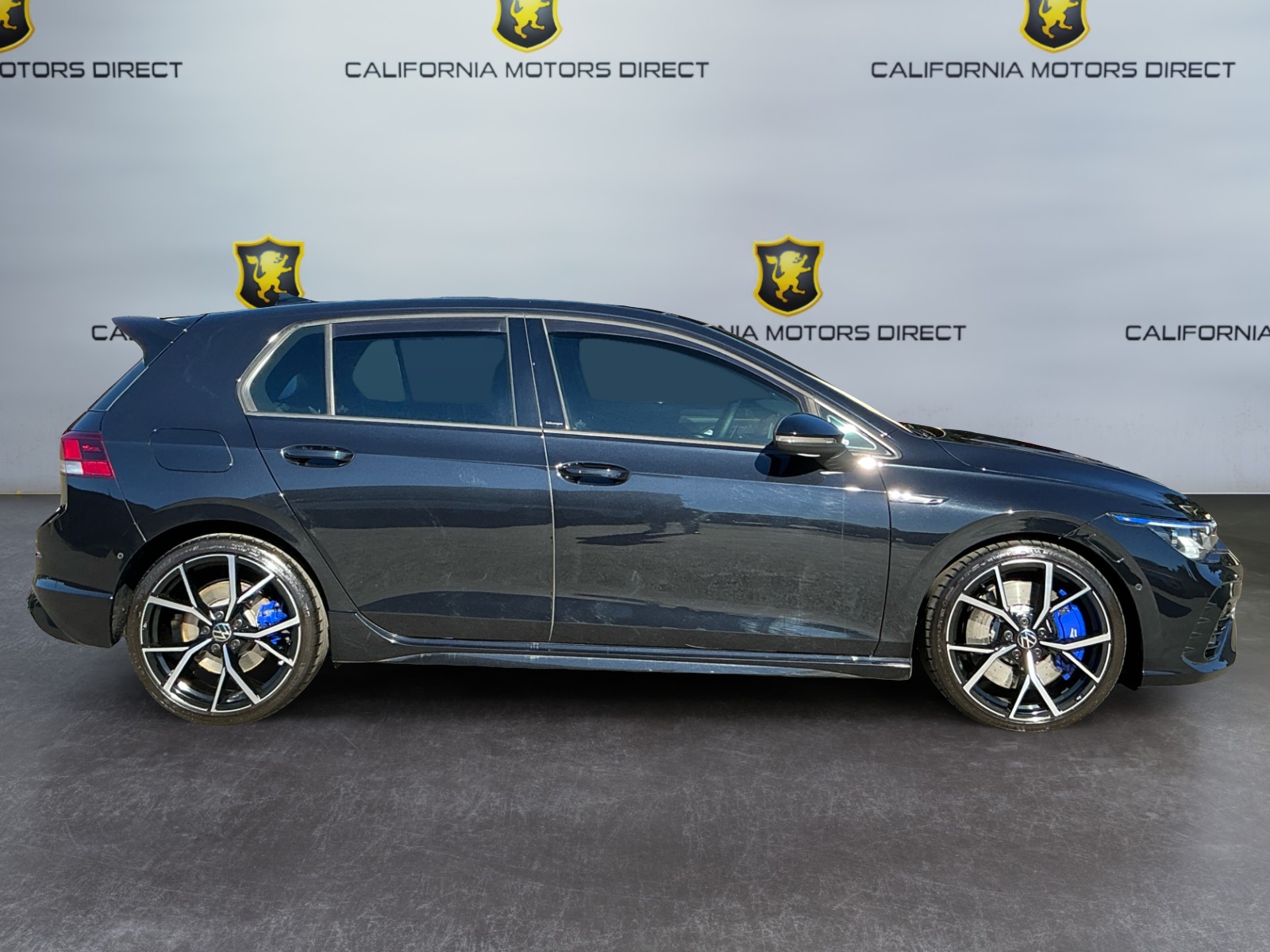 View vehicle photo 4