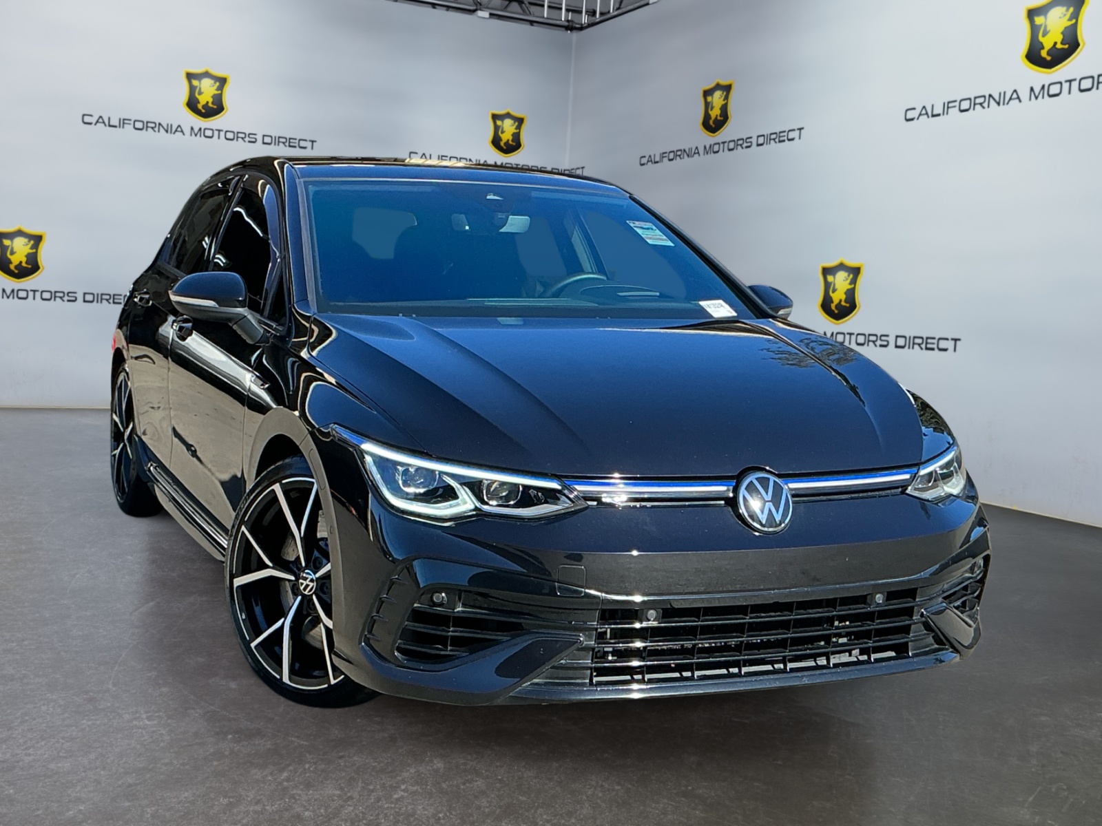 View vehicle photo 3