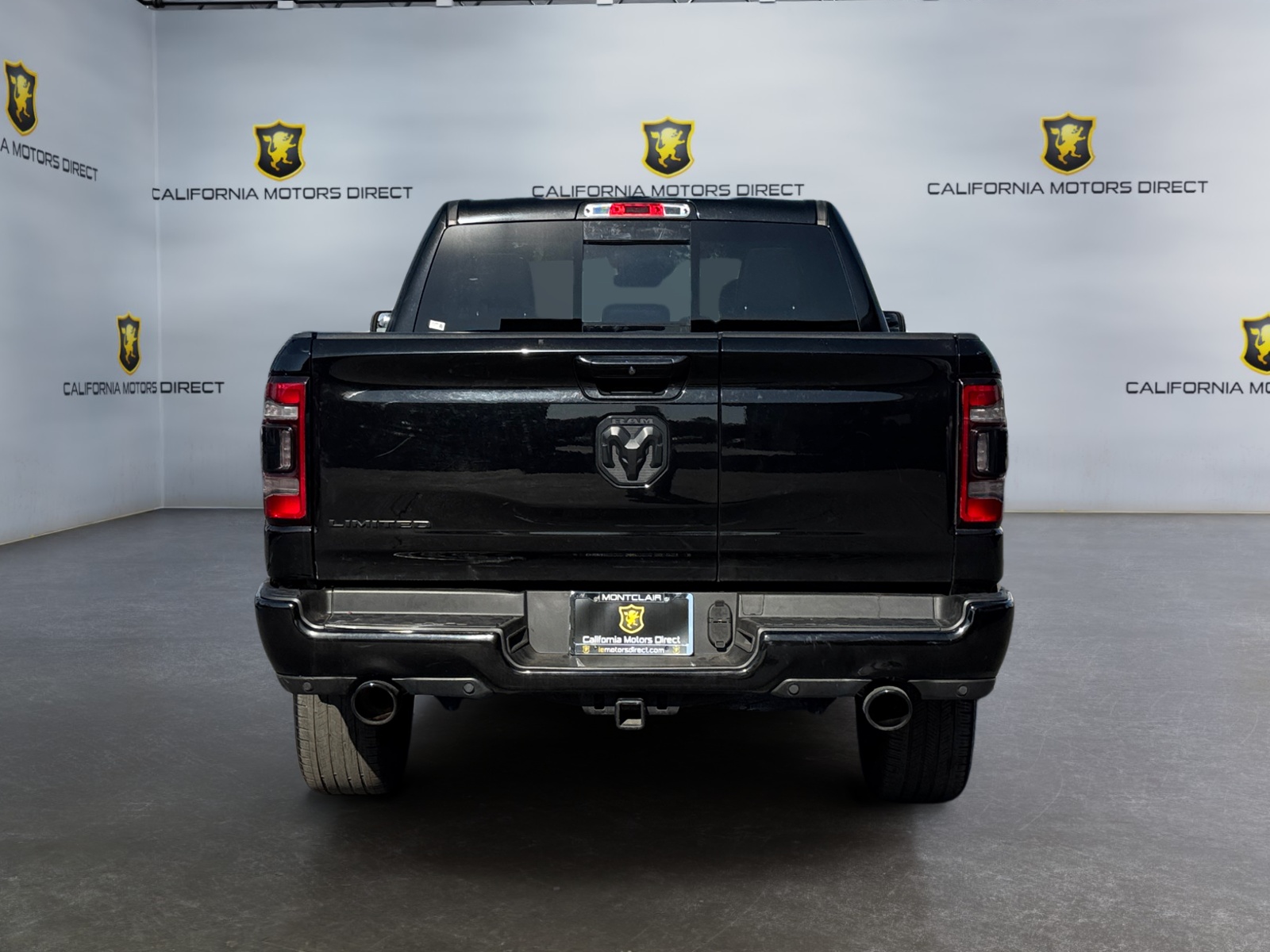 View vehicle photo 4