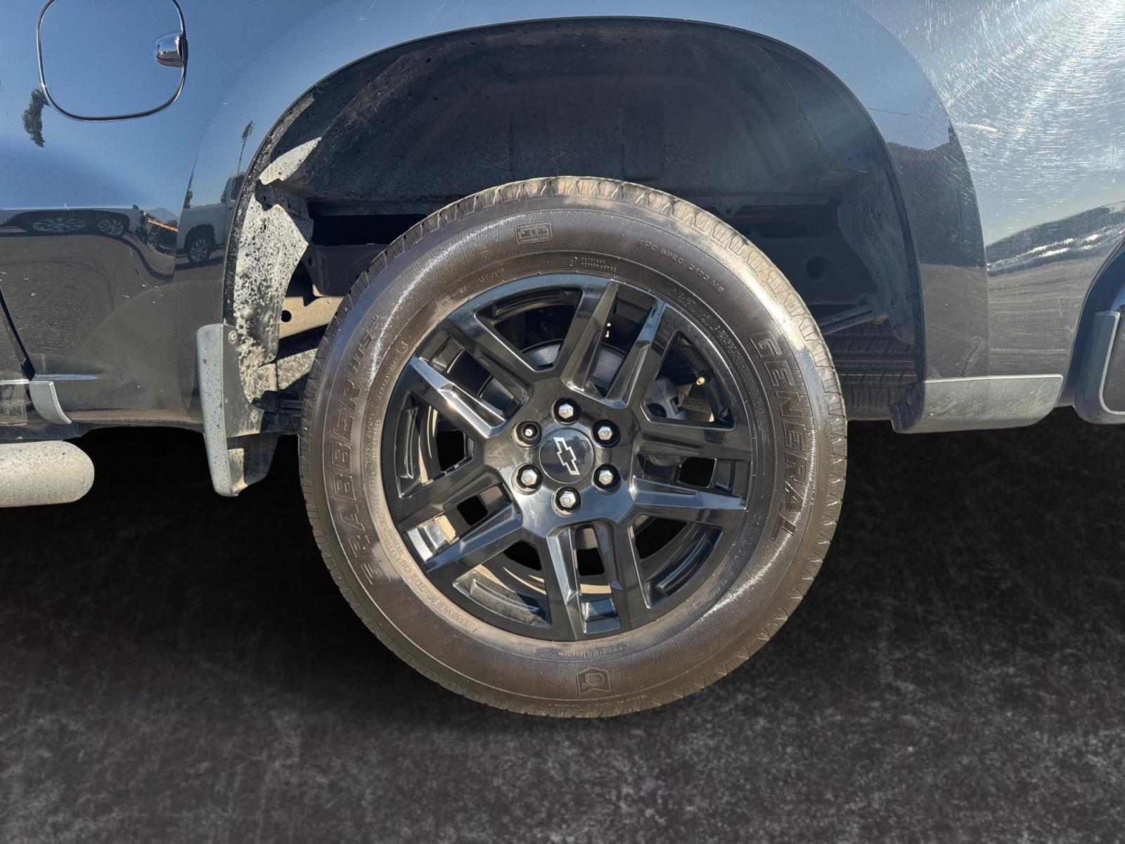 Chevrolet Silverado photo 14
