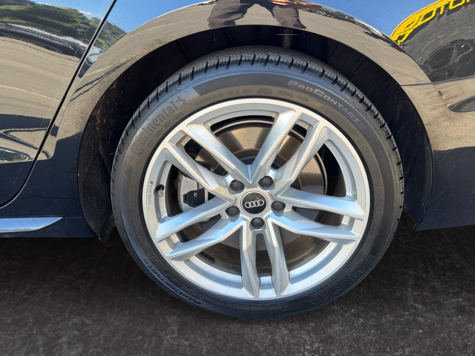 Audi A4 photo 14