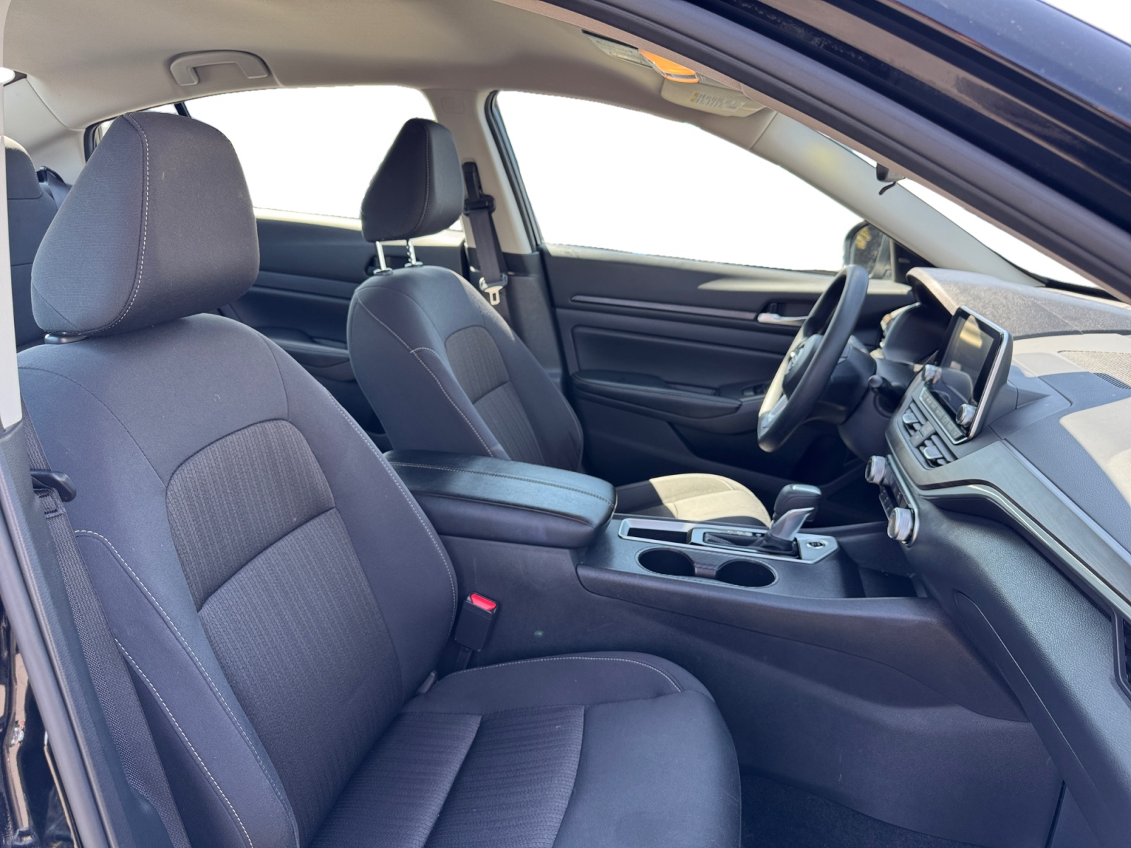 2025 Nissan Altima SV - Photo 15