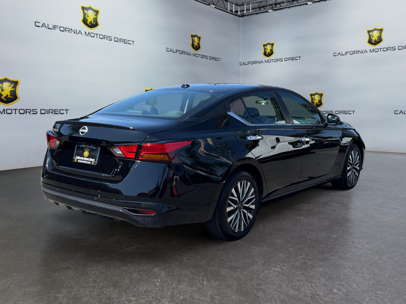2025 Nissan Altima SV - Photo 5