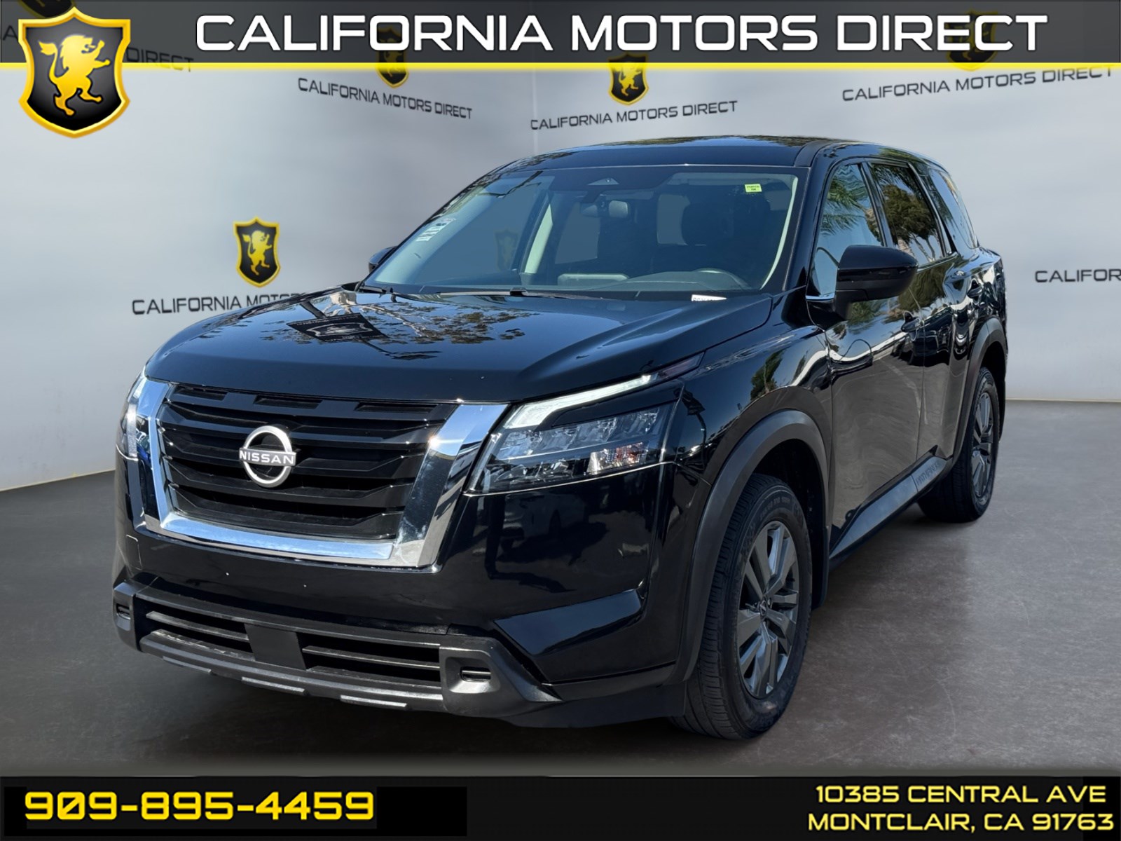 2024 Nissan Pathfinder S 2WD's photo