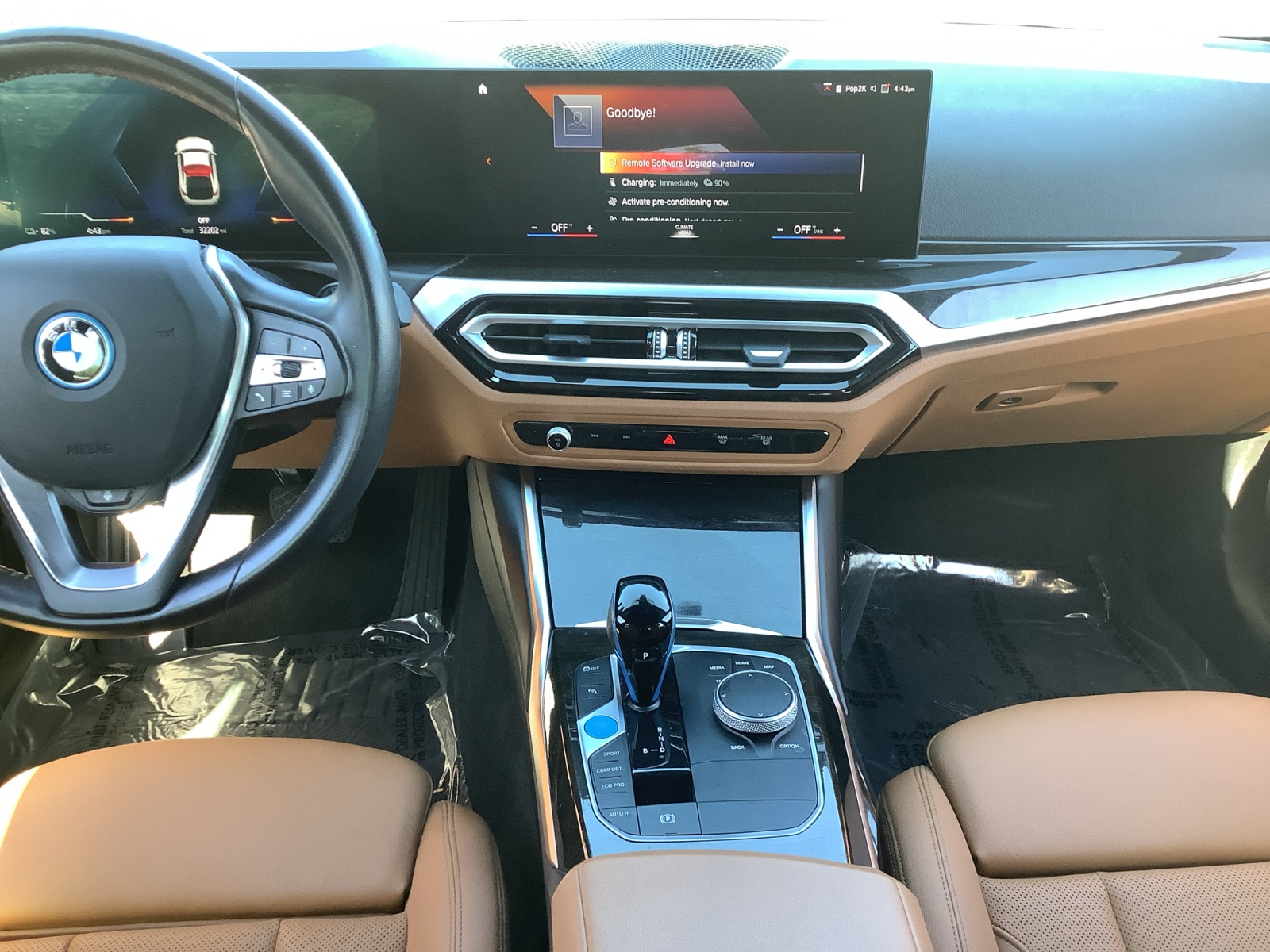 BMW i4 photo 10