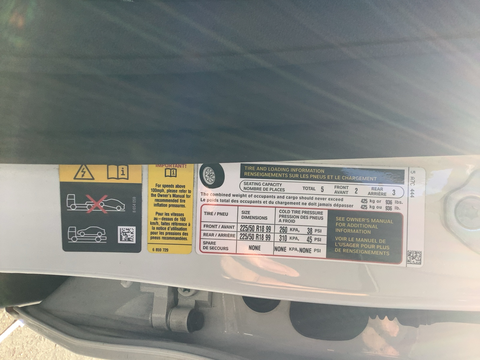 BMW i4 photo 19