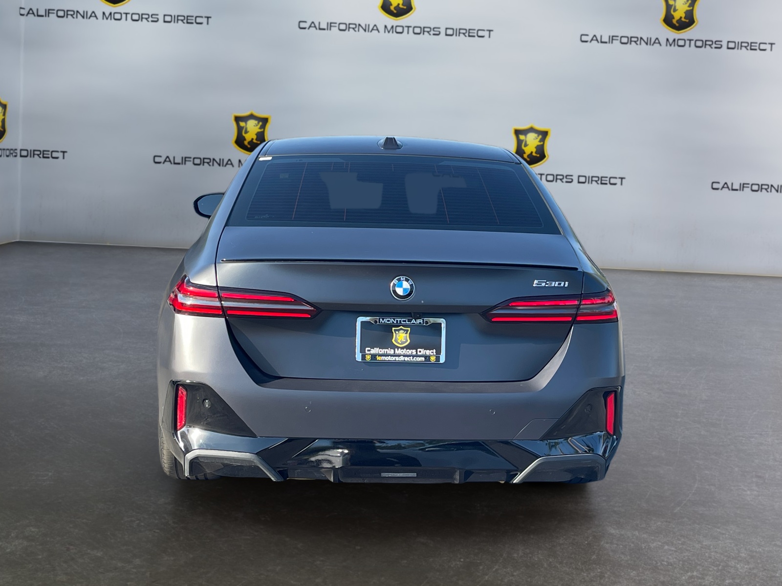 BMW 5 Series photo 4