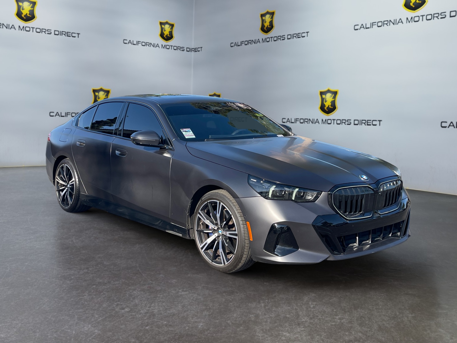 BMW 5 Series photo 7