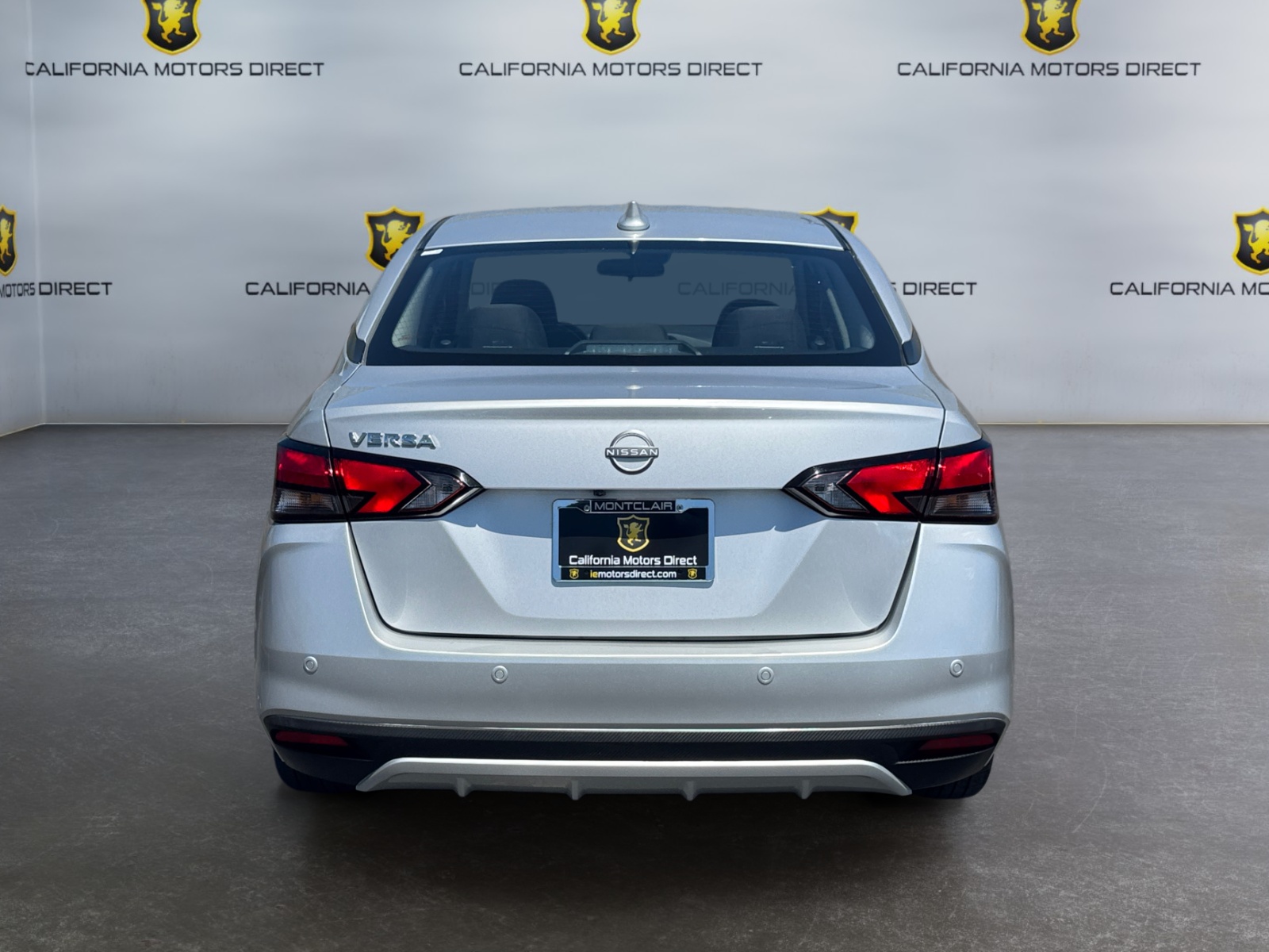 2025 Nissan Versa Sedan SV - Photo 4