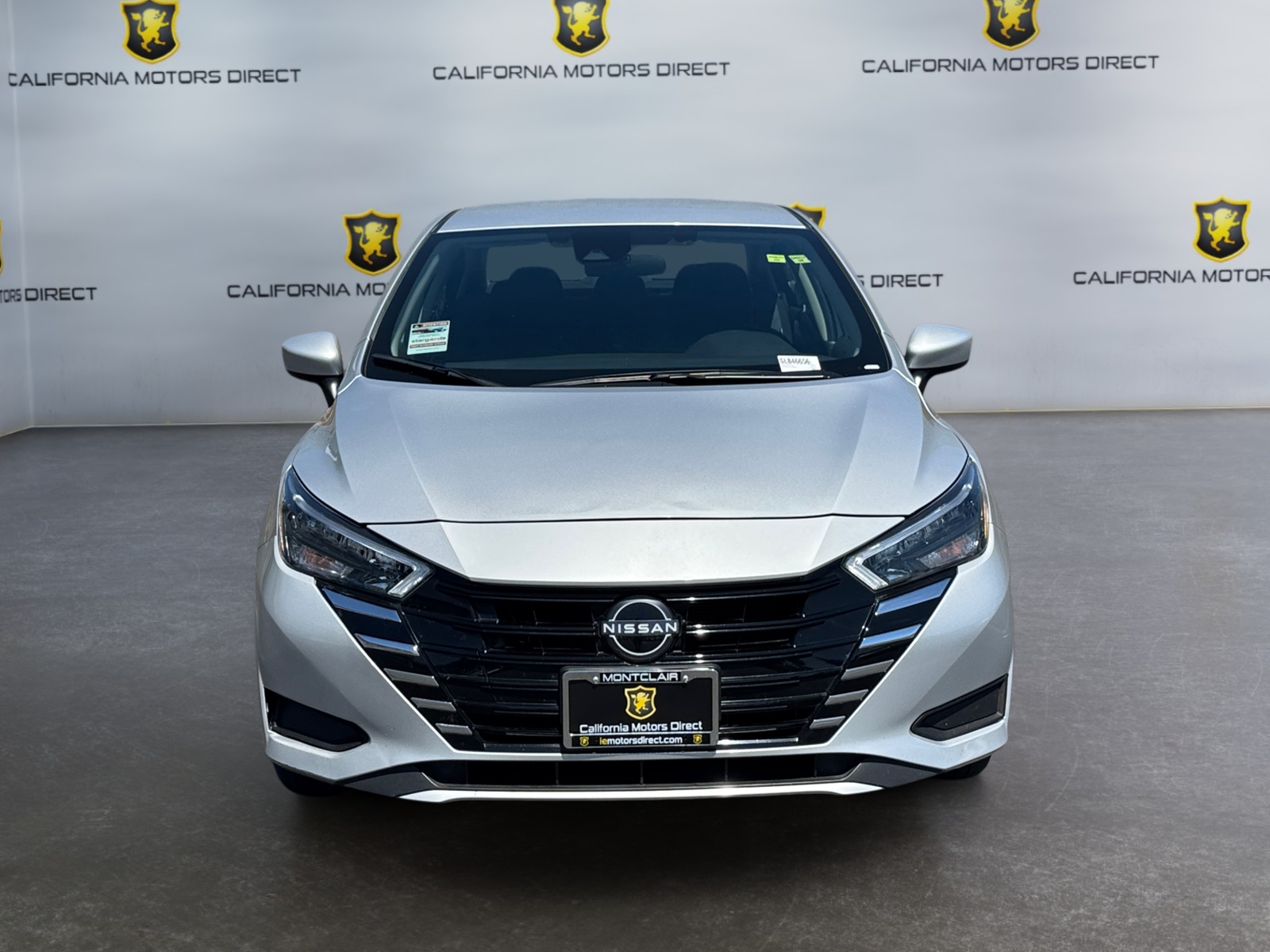 2025 Nissan Versa Sedan SV - Photo 8