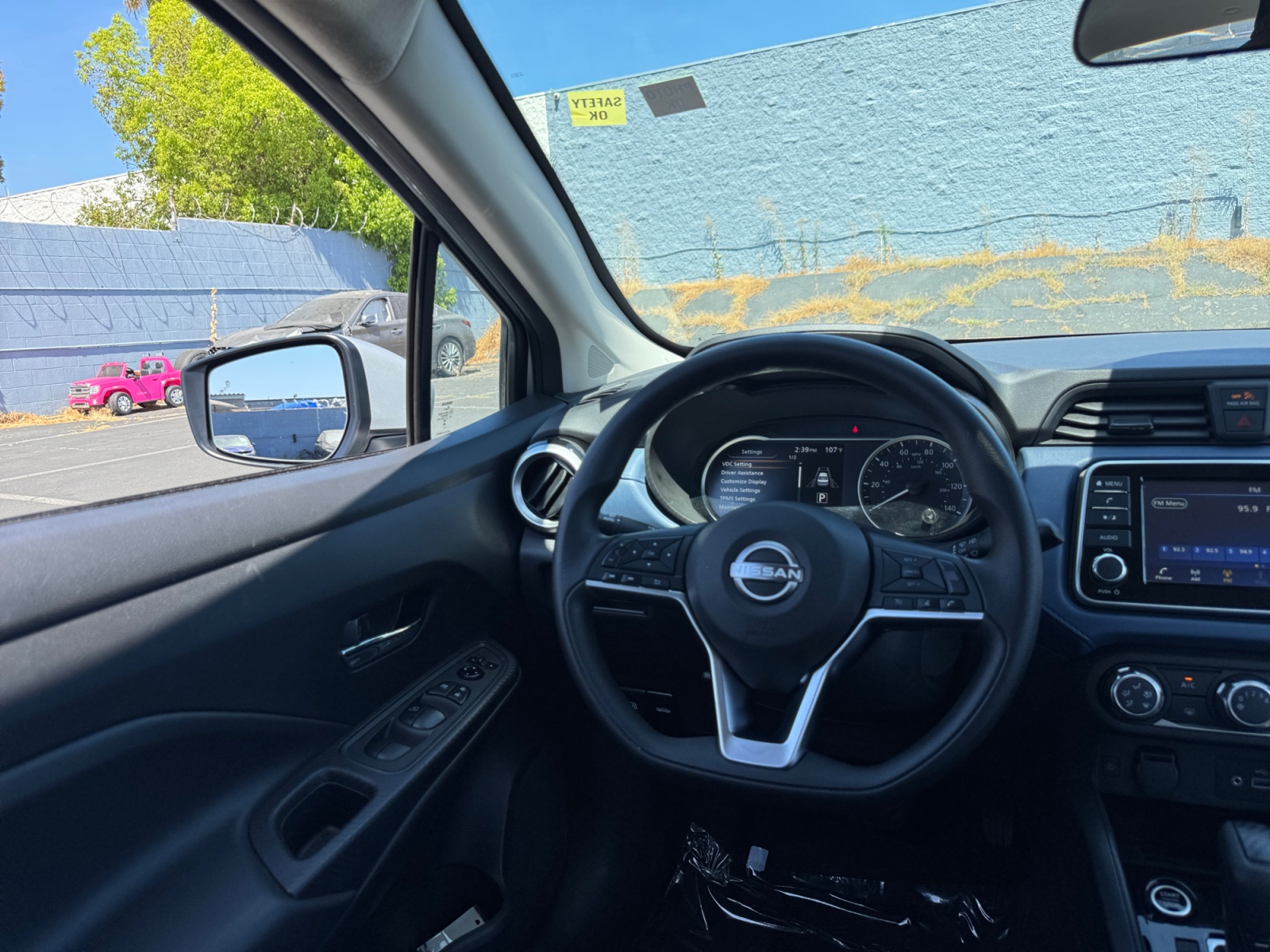 2025 Nissan Versa Sedan SV - Photo 23