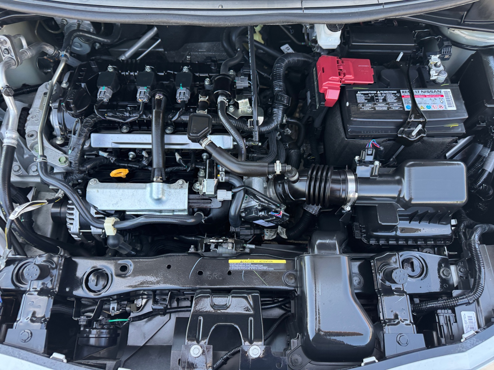 2025 Nissan Versa Sedan SV - Photo 19