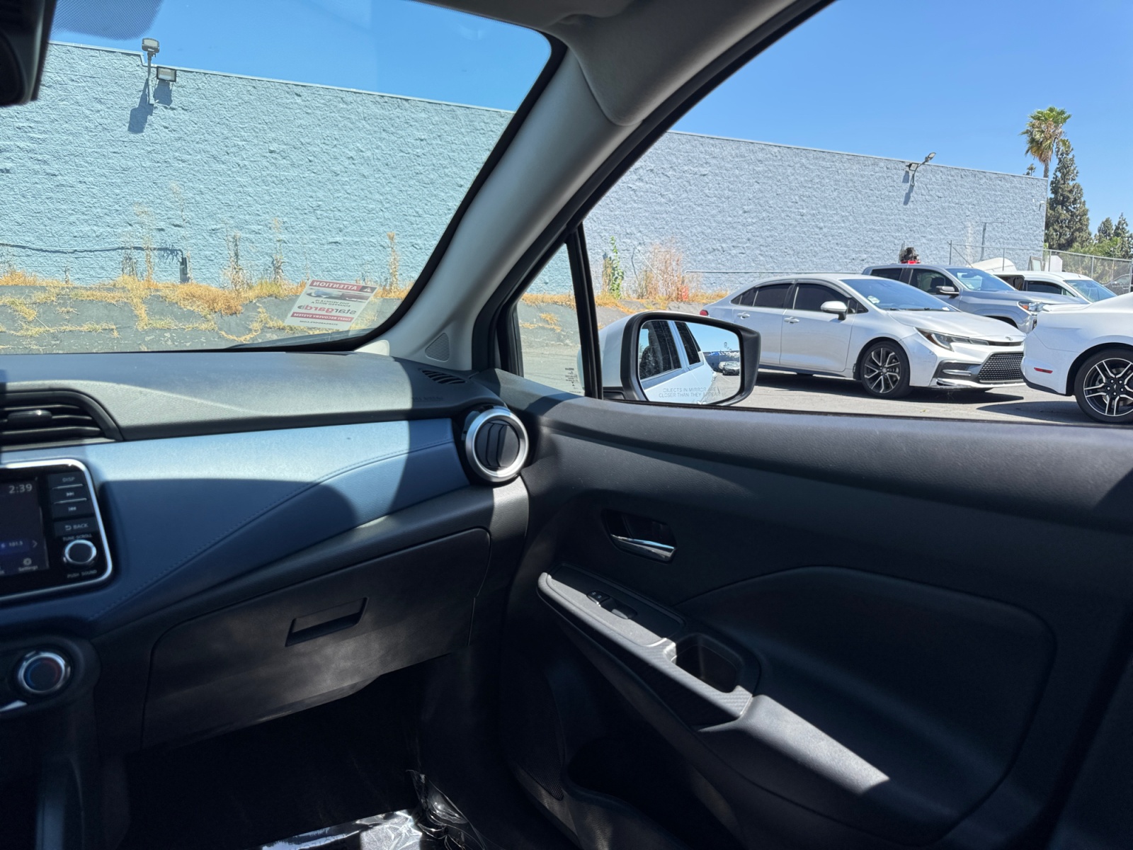 2025 Nissan Versa Sedan SV - Photo 22