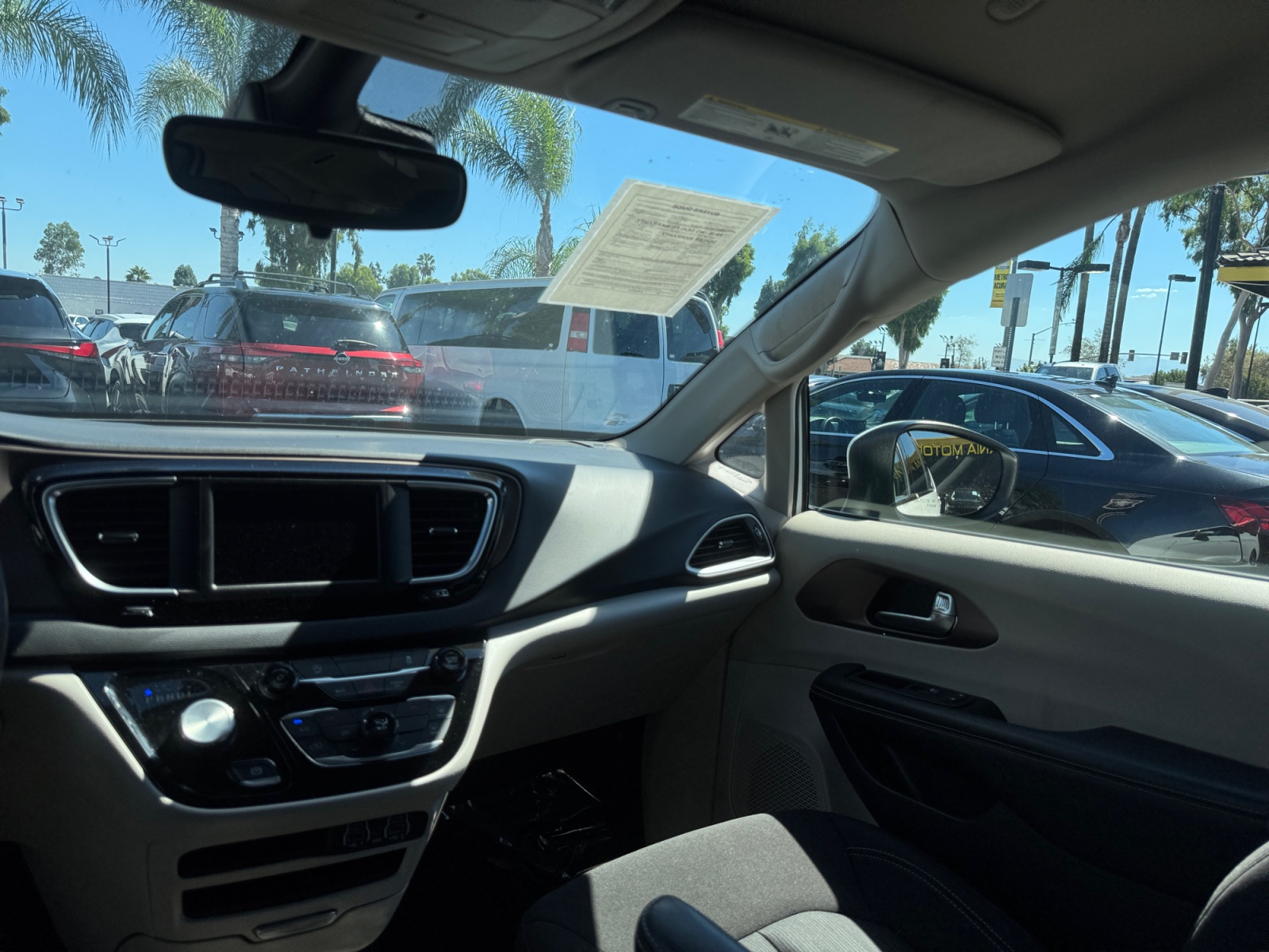 Chrysler Voyager photo 21