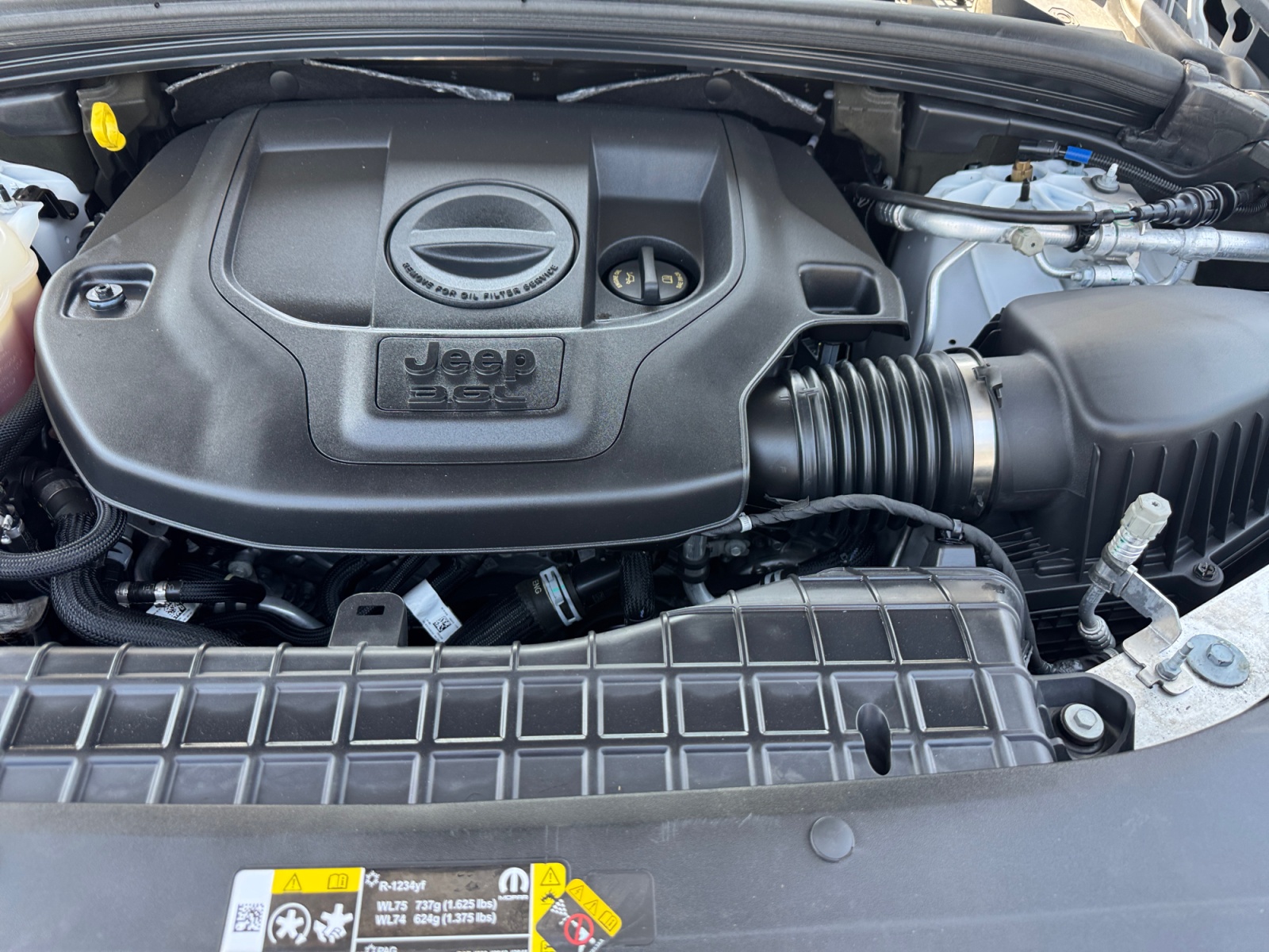 Sold 2023 Jeep Grand Cherokee Overland in Montclair