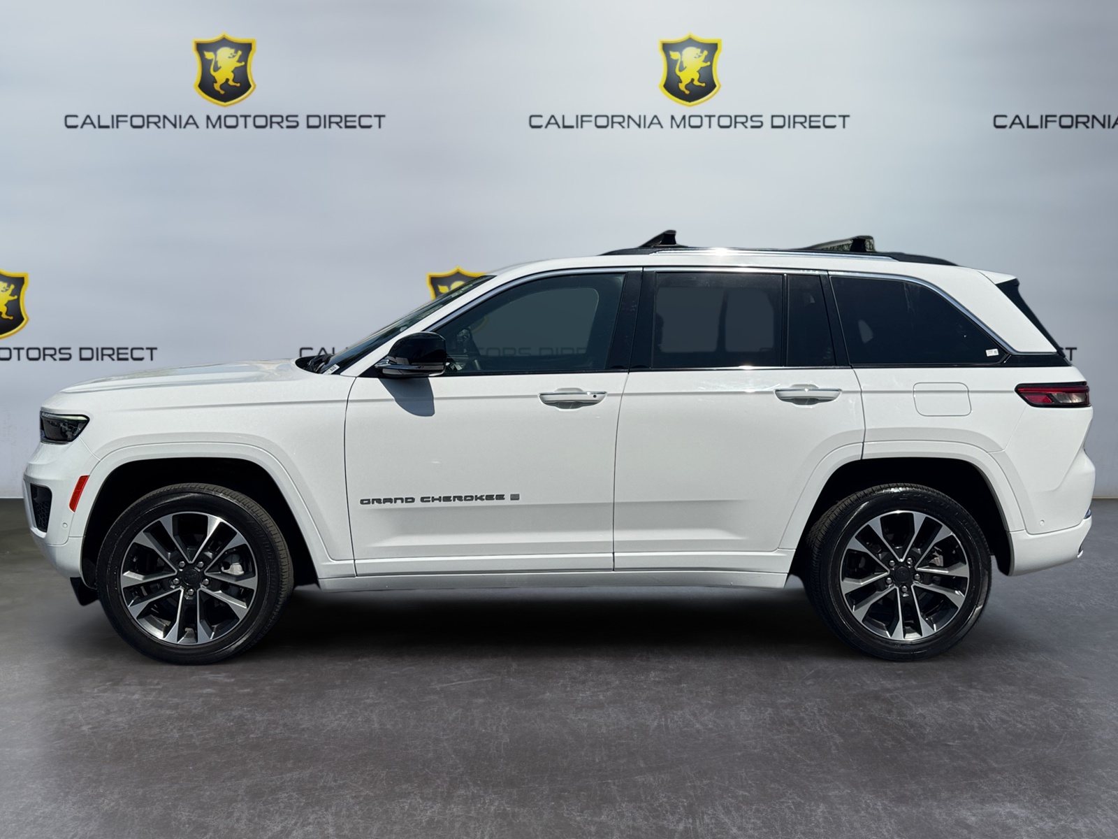 Sold 2023 Jeep Grand Cherokee Overland in Montclair