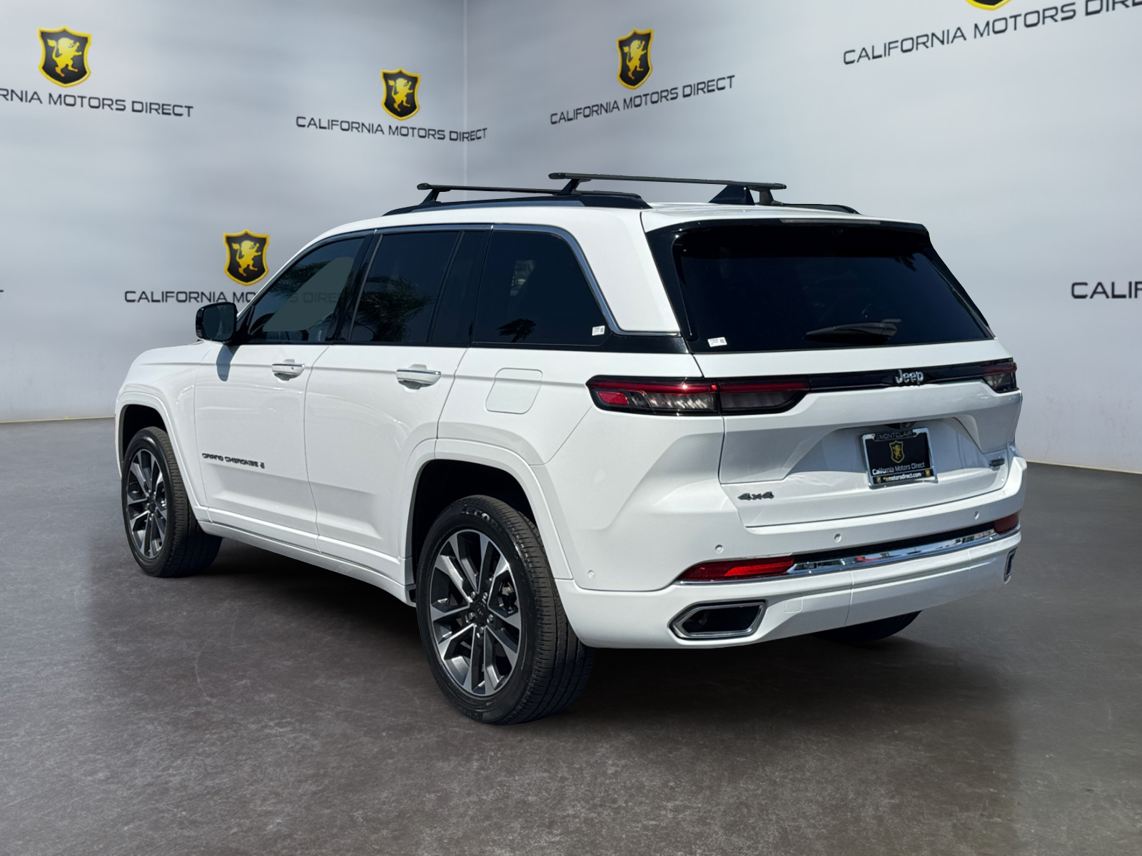 Sold 2023 Jeep Grand Cherokee Overland in Montclair