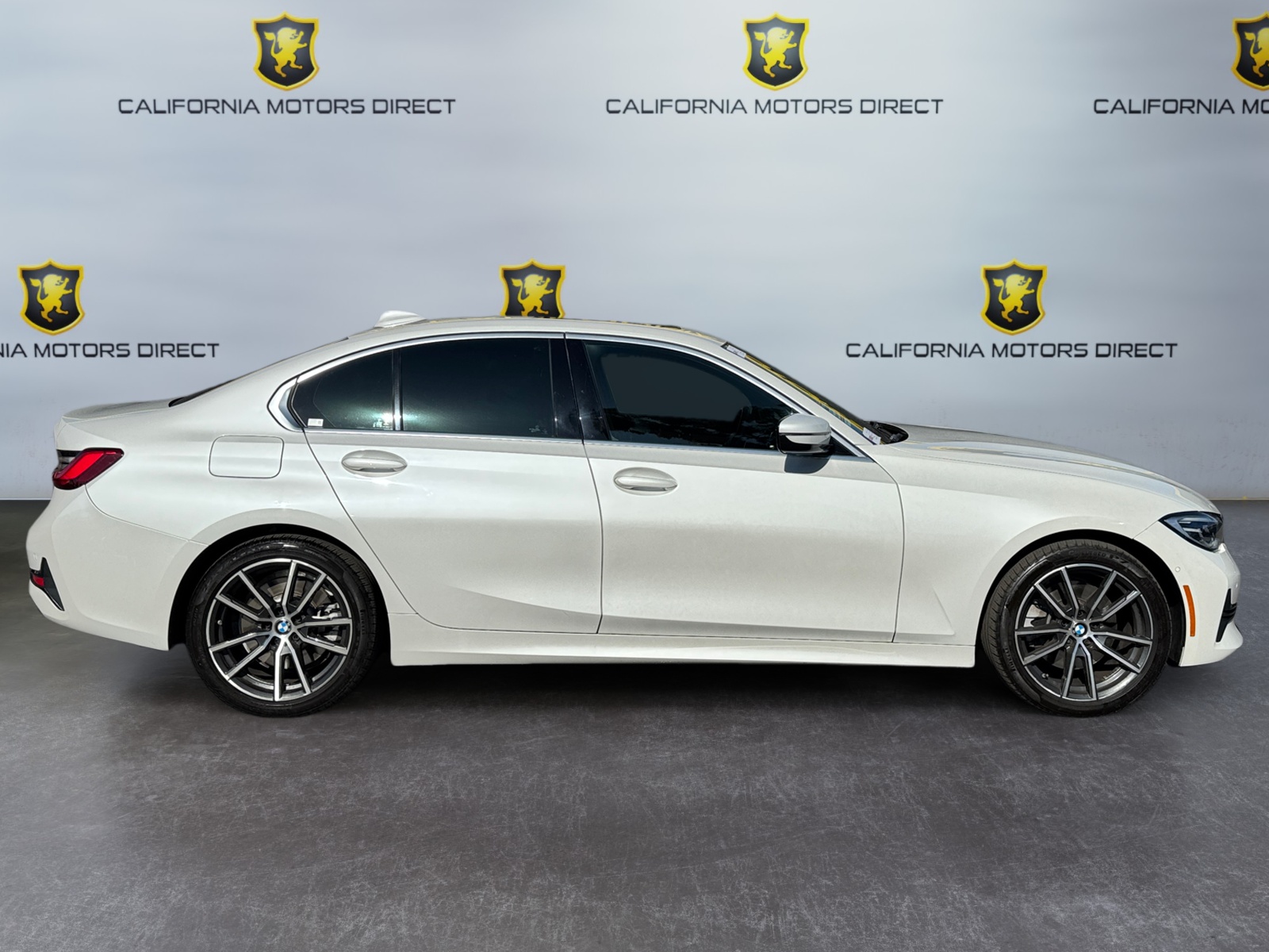 BMW 3 Series photo 6