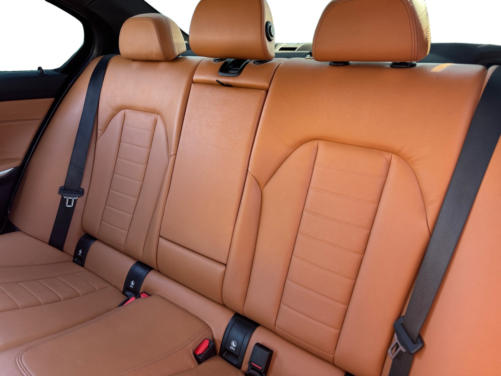 BMW 3 Series photo 13