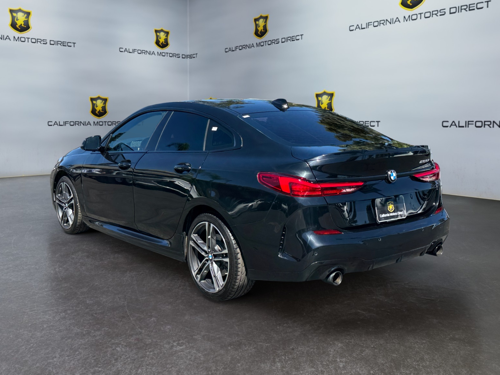 BMW 2 Series photo 3