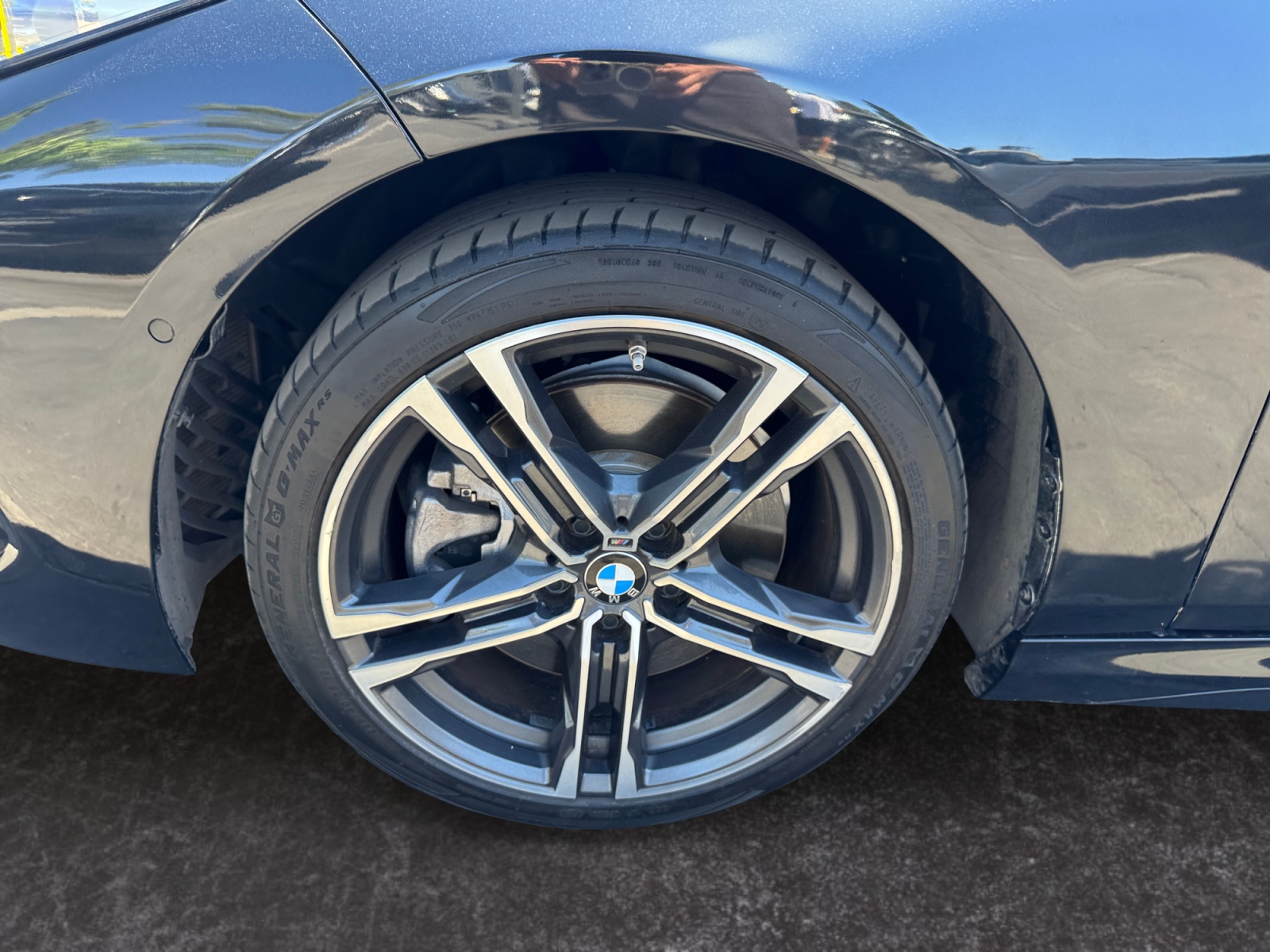 BMW 2 Series photo 14