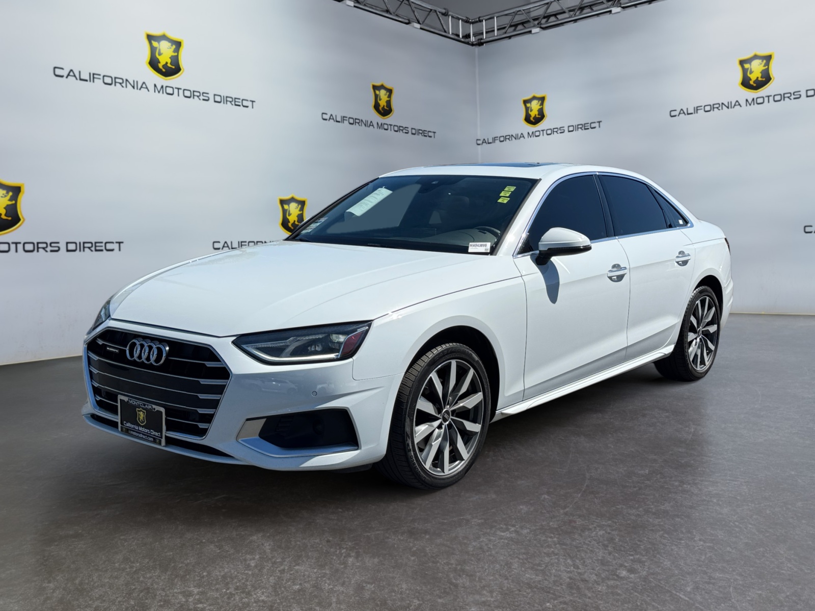 Audi A4 photo 24