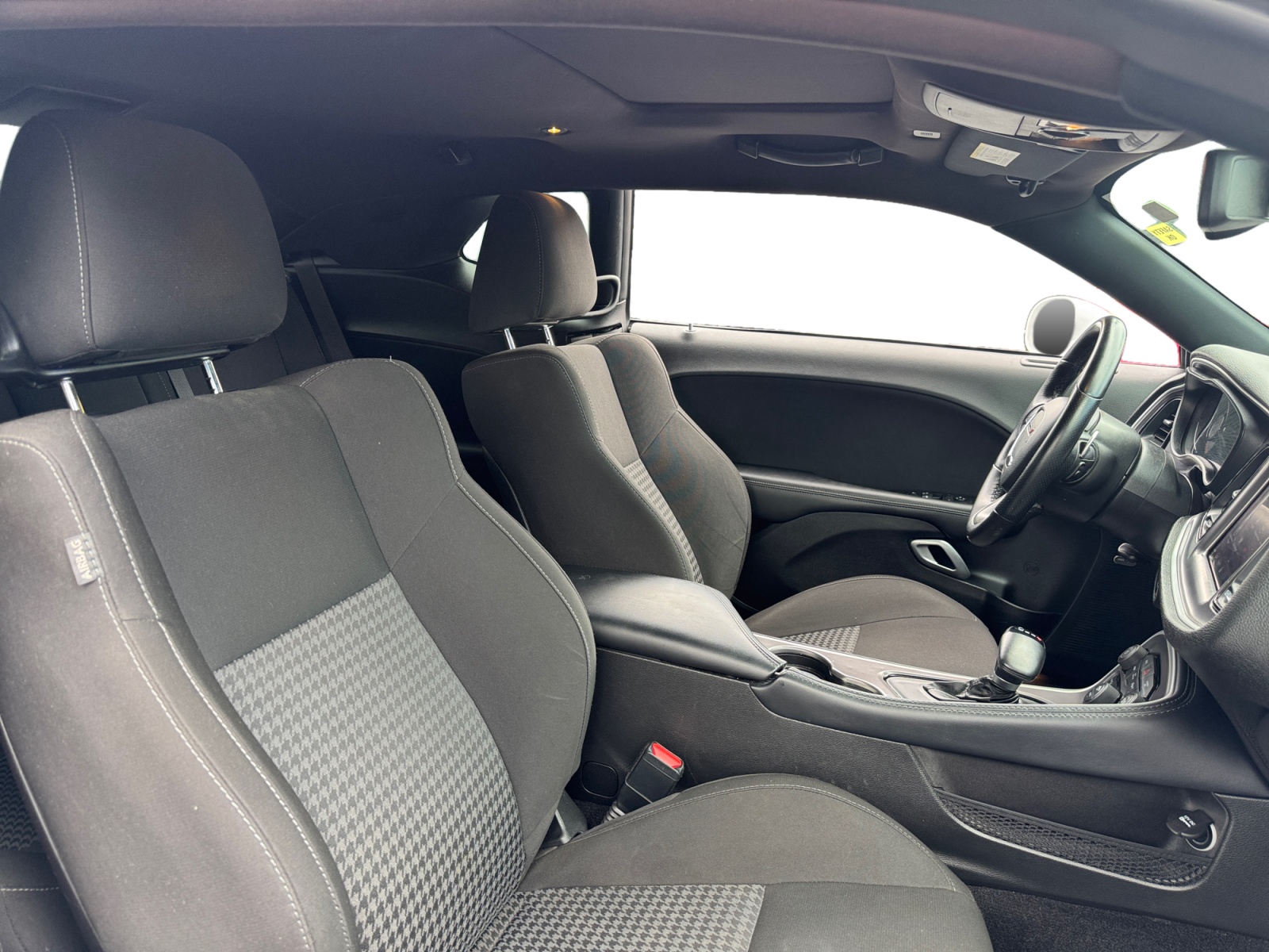 Dodge Challenger photo 15
