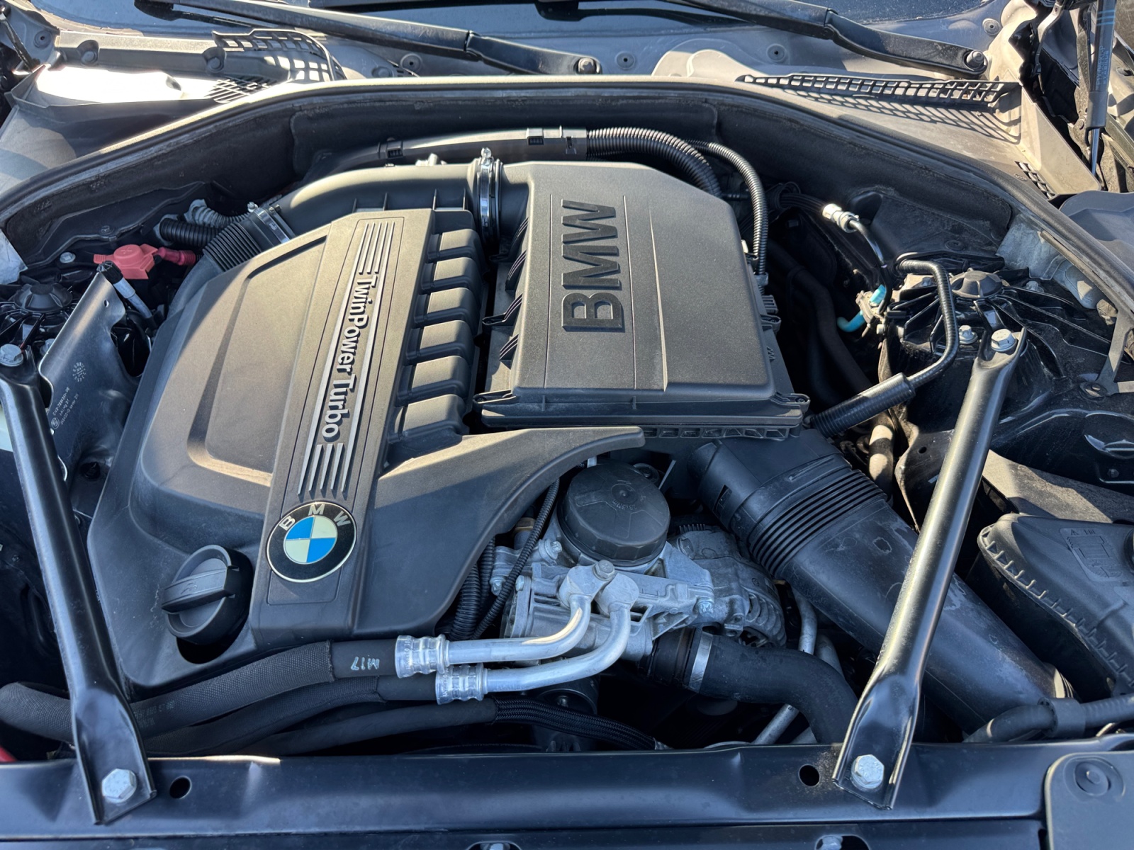 BMW 5 Series photo 14