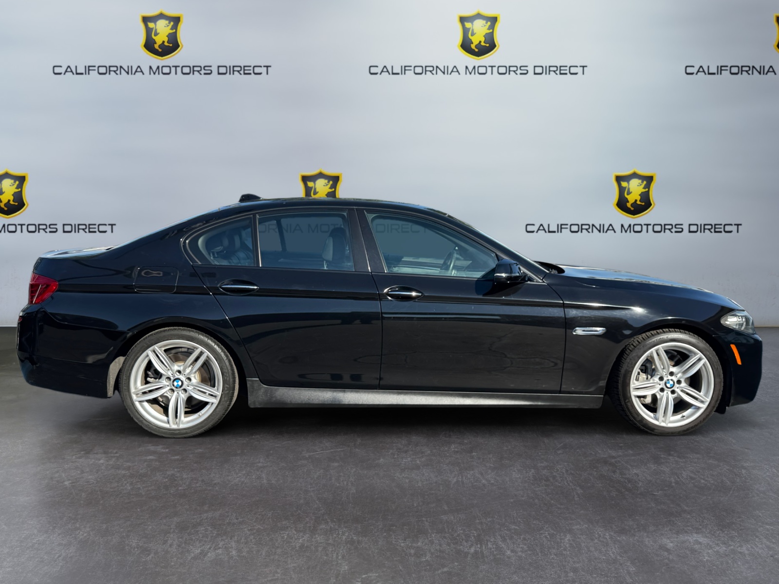 BMW 5 Series photo 3