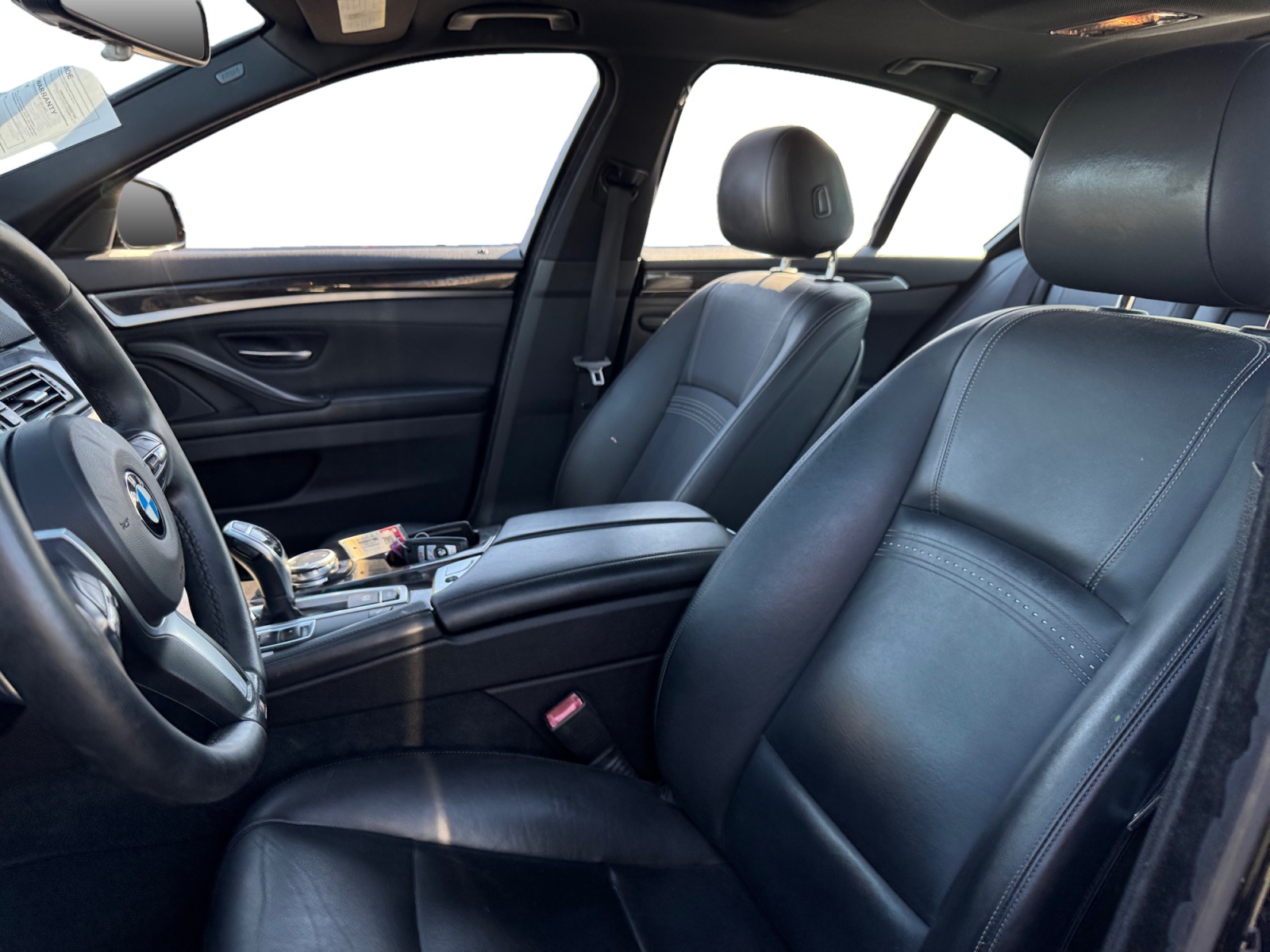BMW 5 Series photo 6
