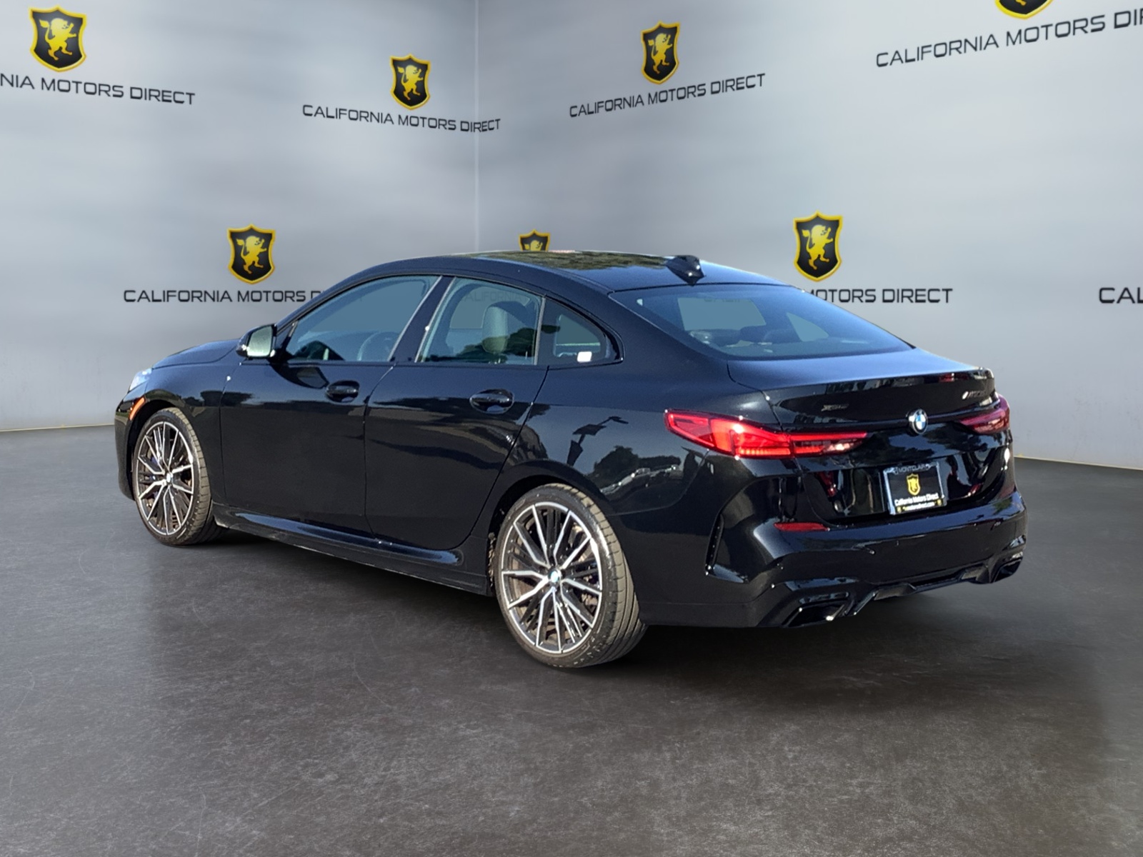 BMW 2 Series photo 3