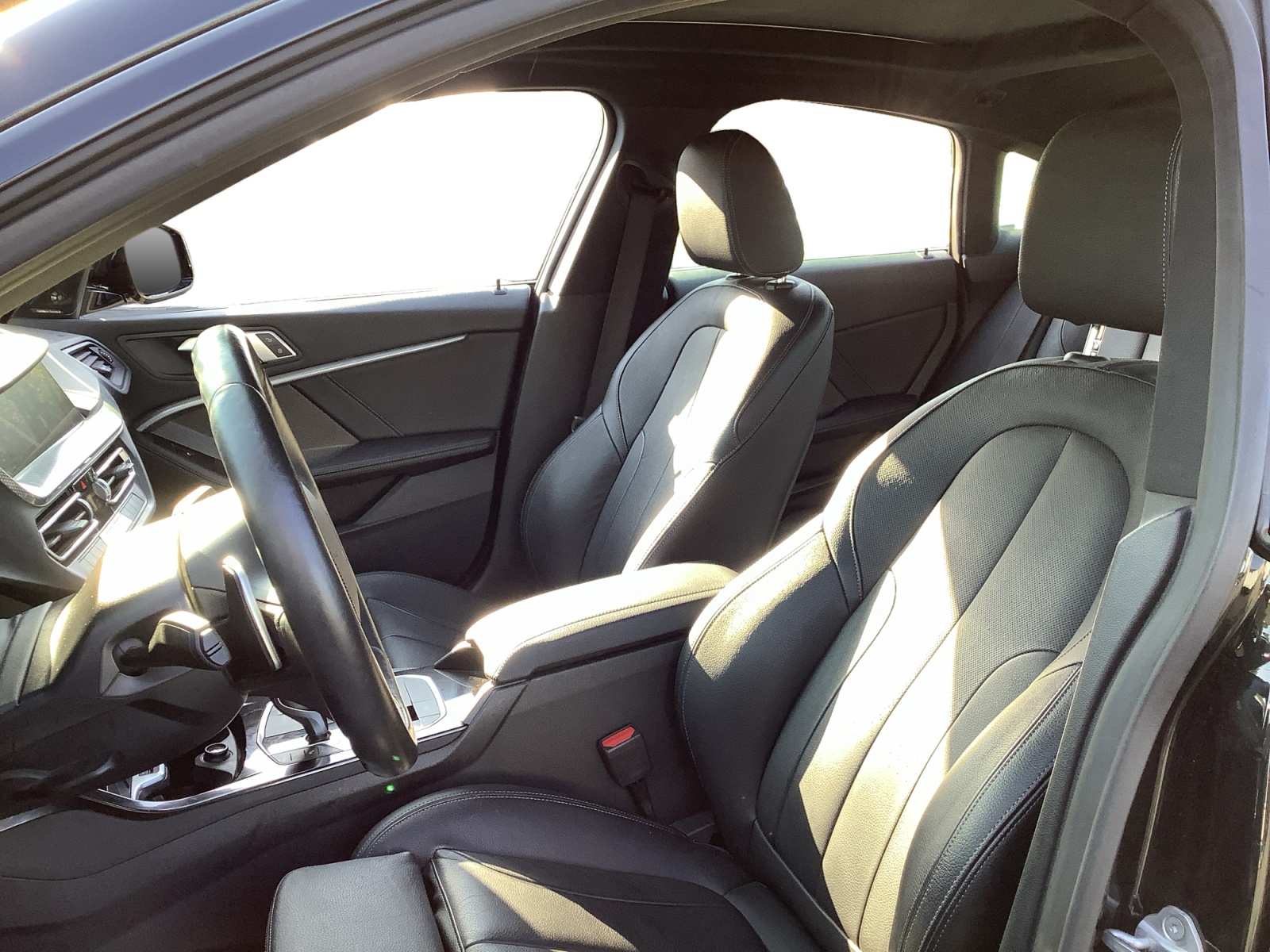 BMW 2 Series photo 9