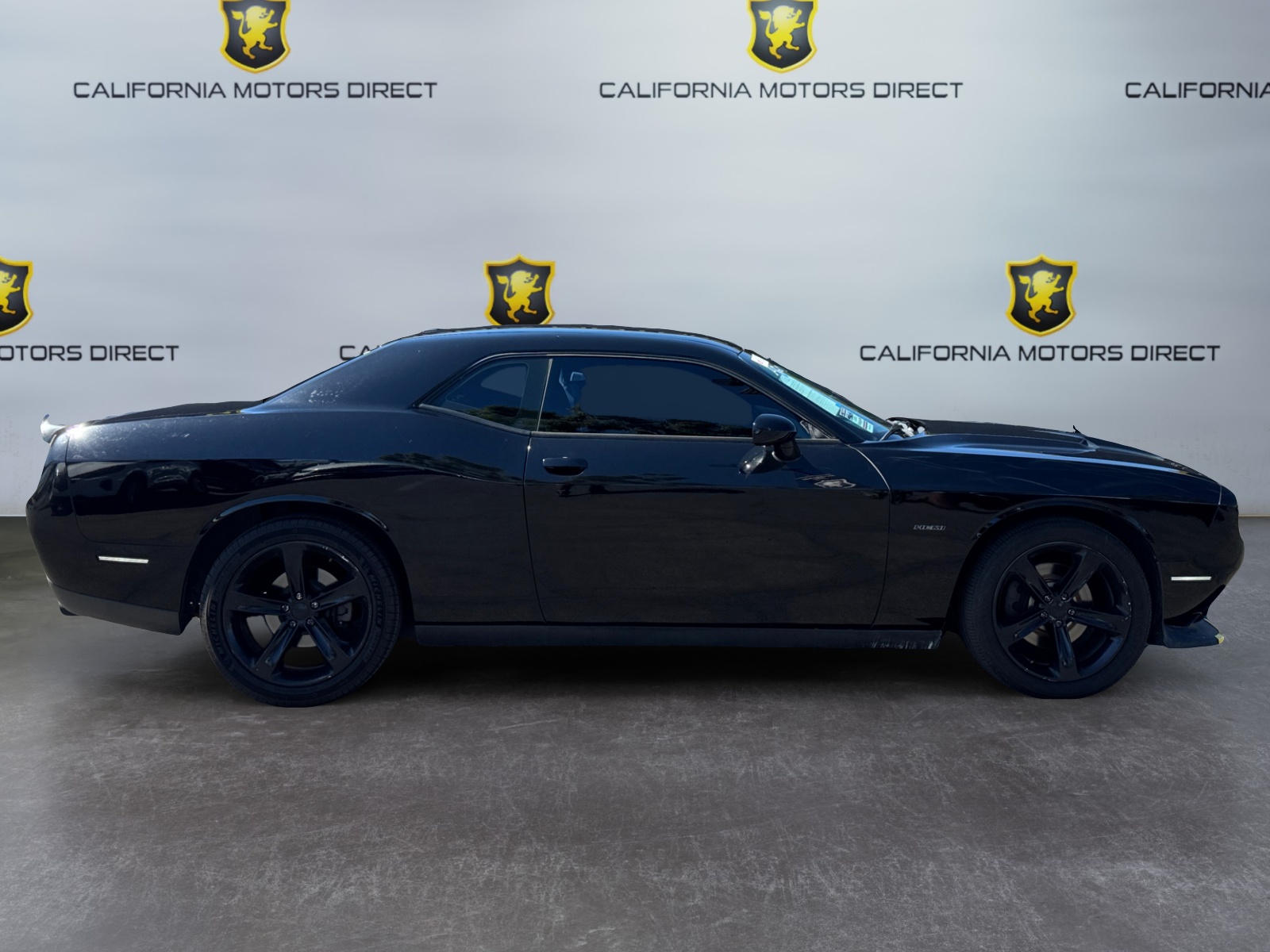 Dodge Challenger photo 6