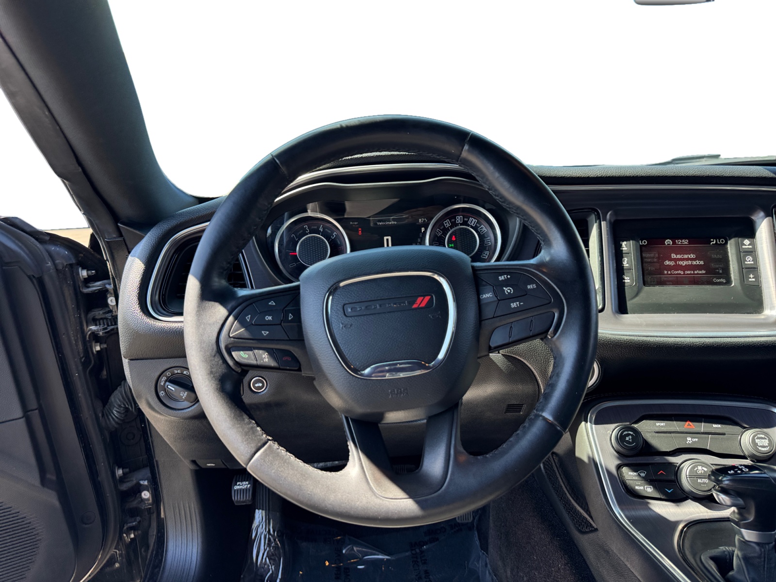 Dodge Challenger photo 12