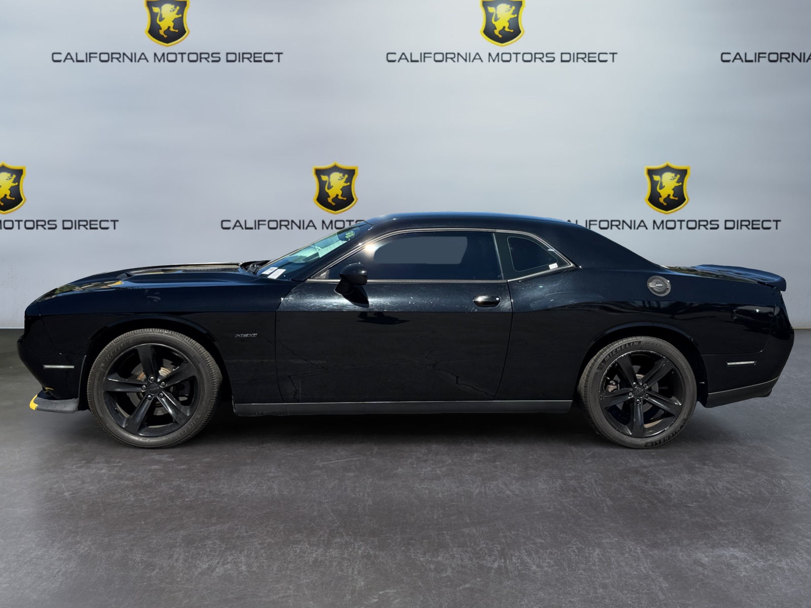 Dodge Challenger photo 2