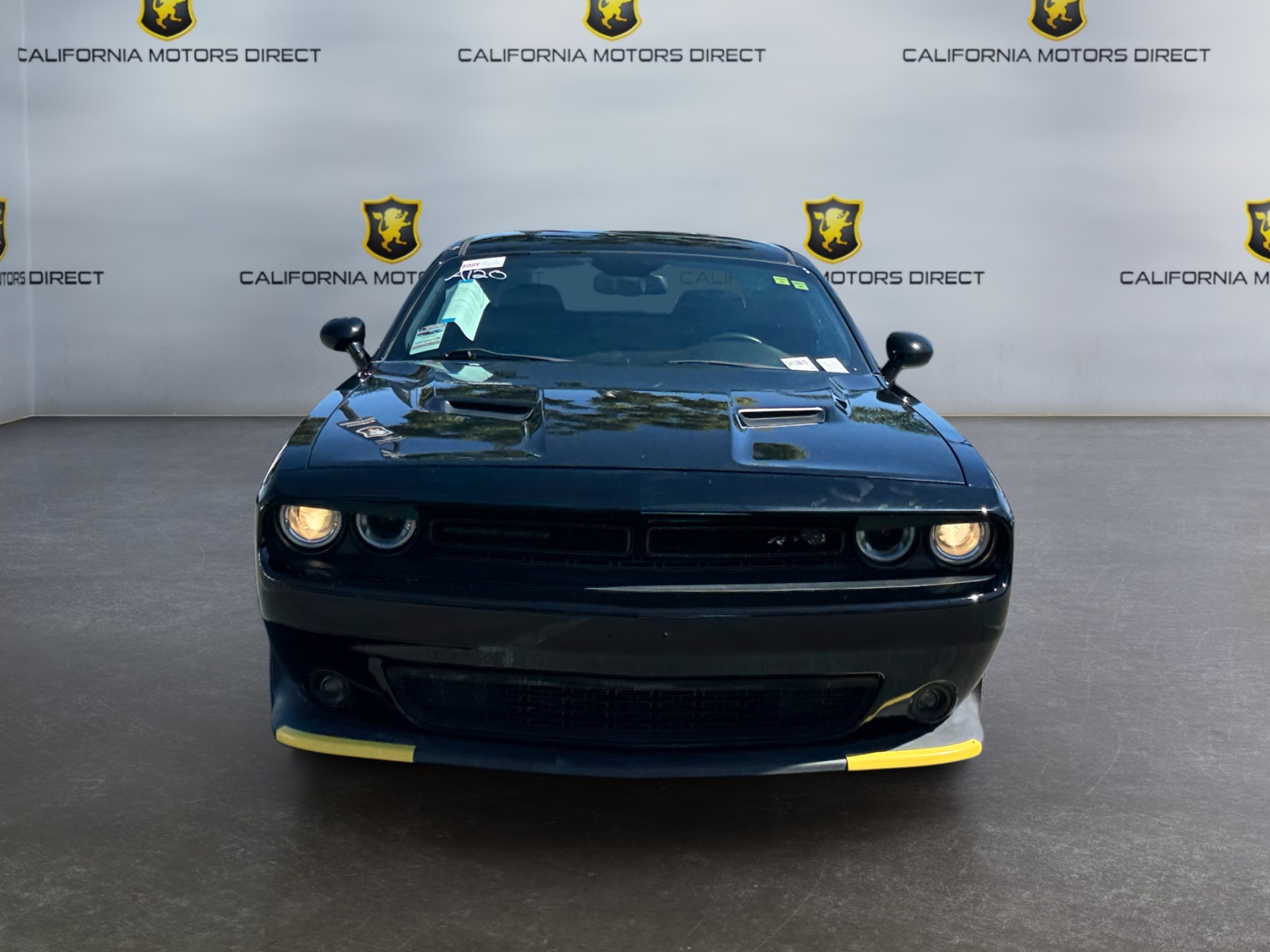 Dodge Challenger photo 8