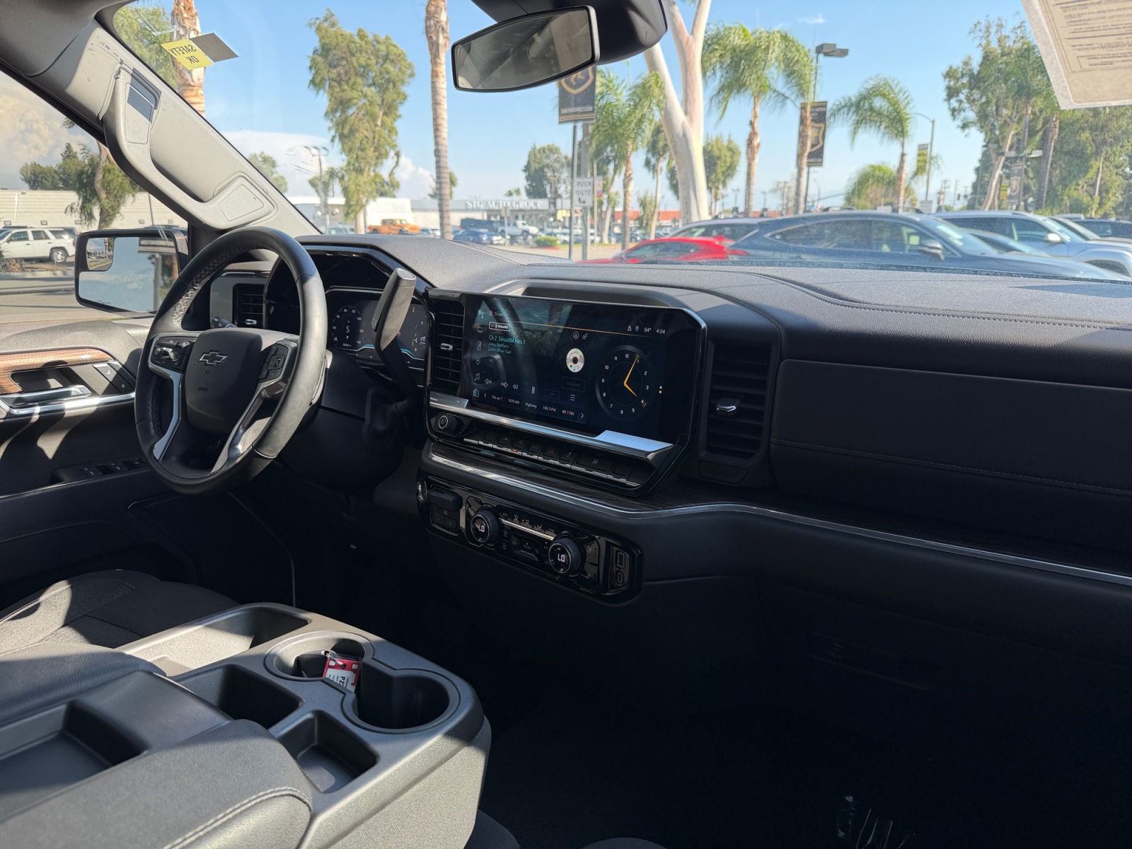 Chevrolet Silverado photo 16