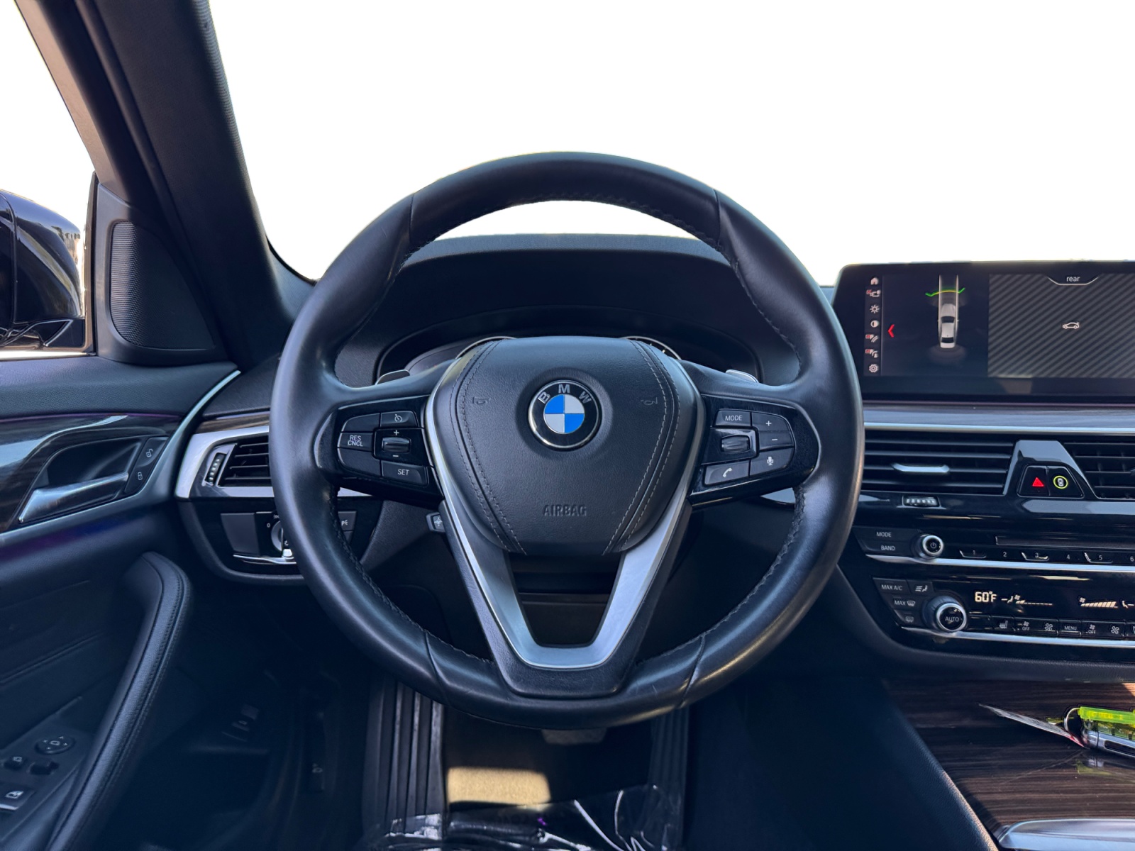 BMW 5 Series photo 12