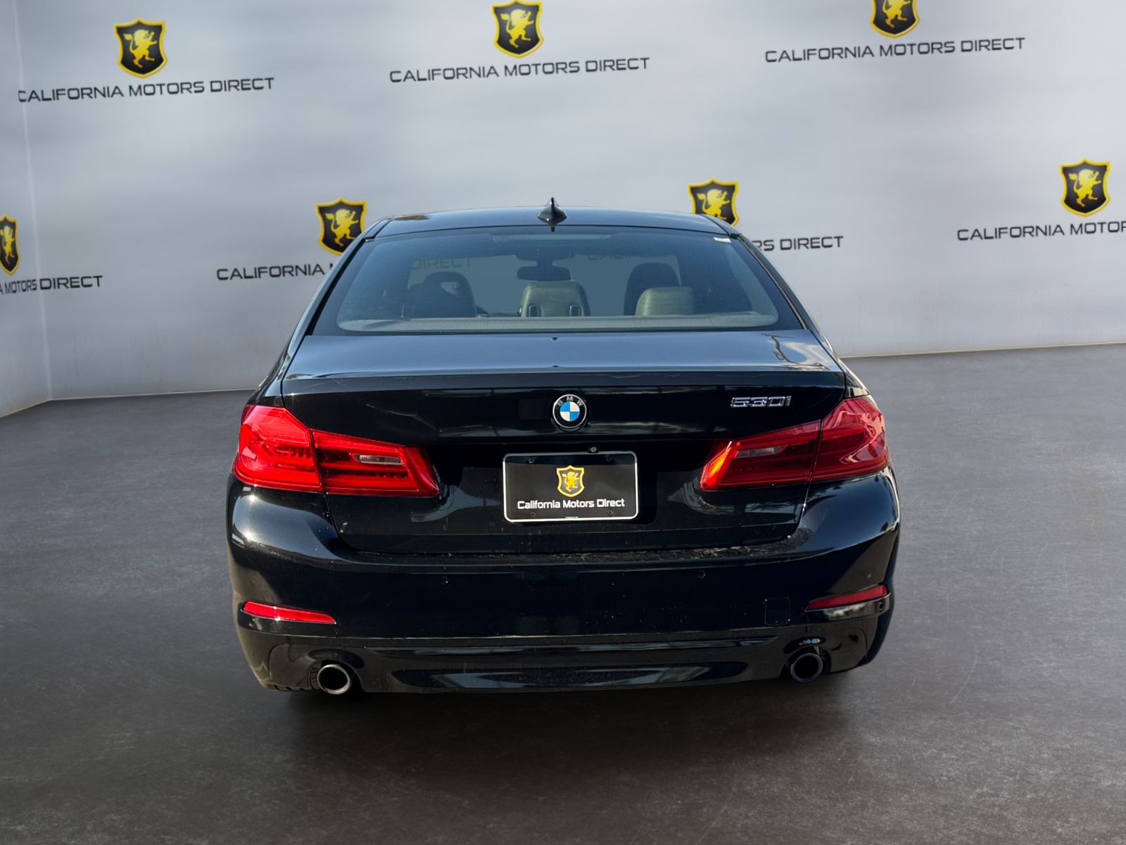 BMW 5 Series photo 4