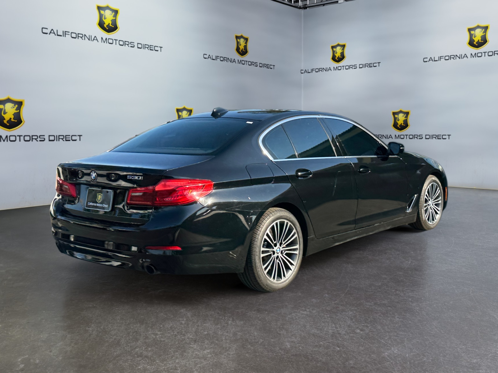 BMW 5 Series photo 5