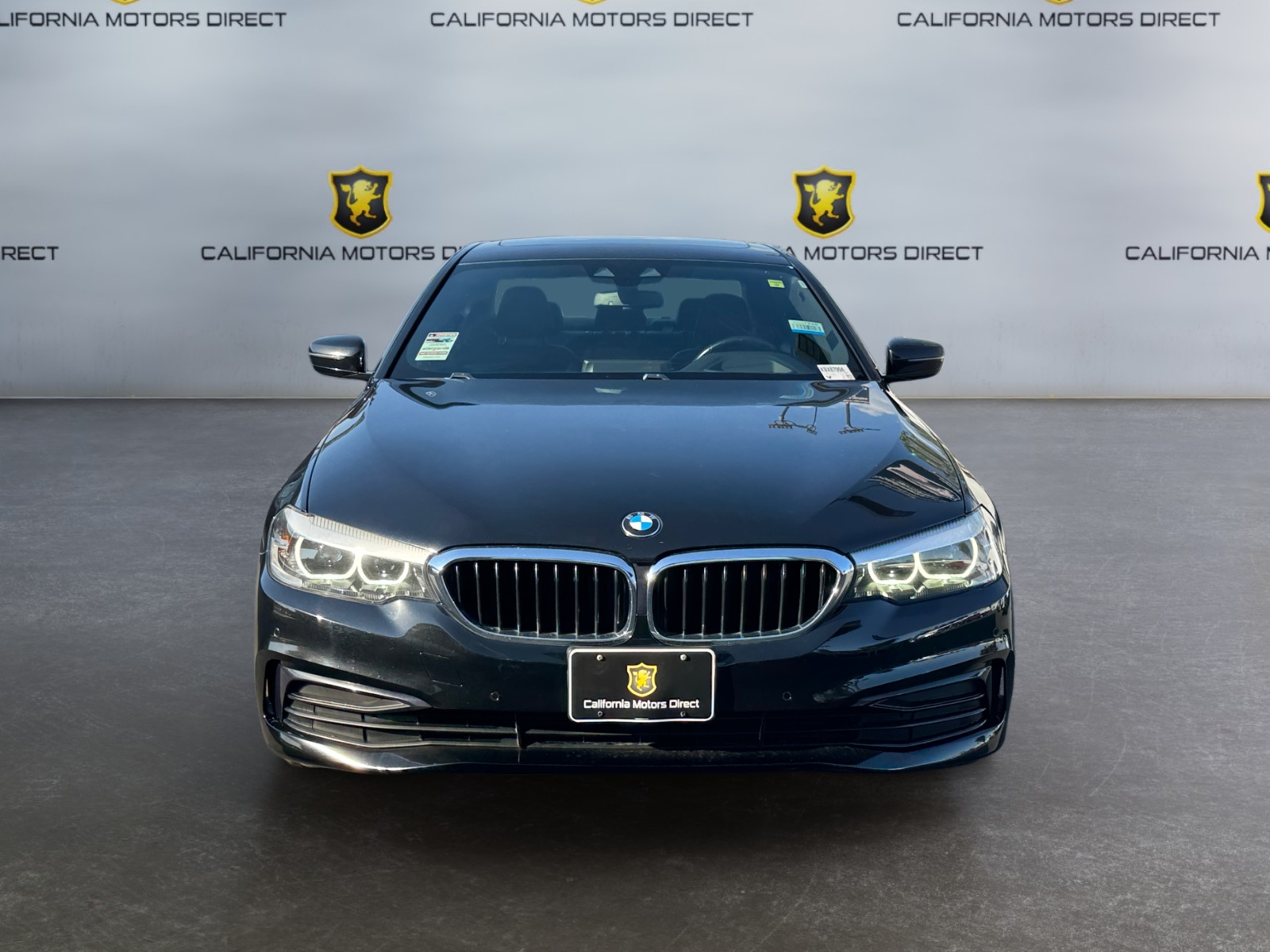 BMW 5 Series photo 8