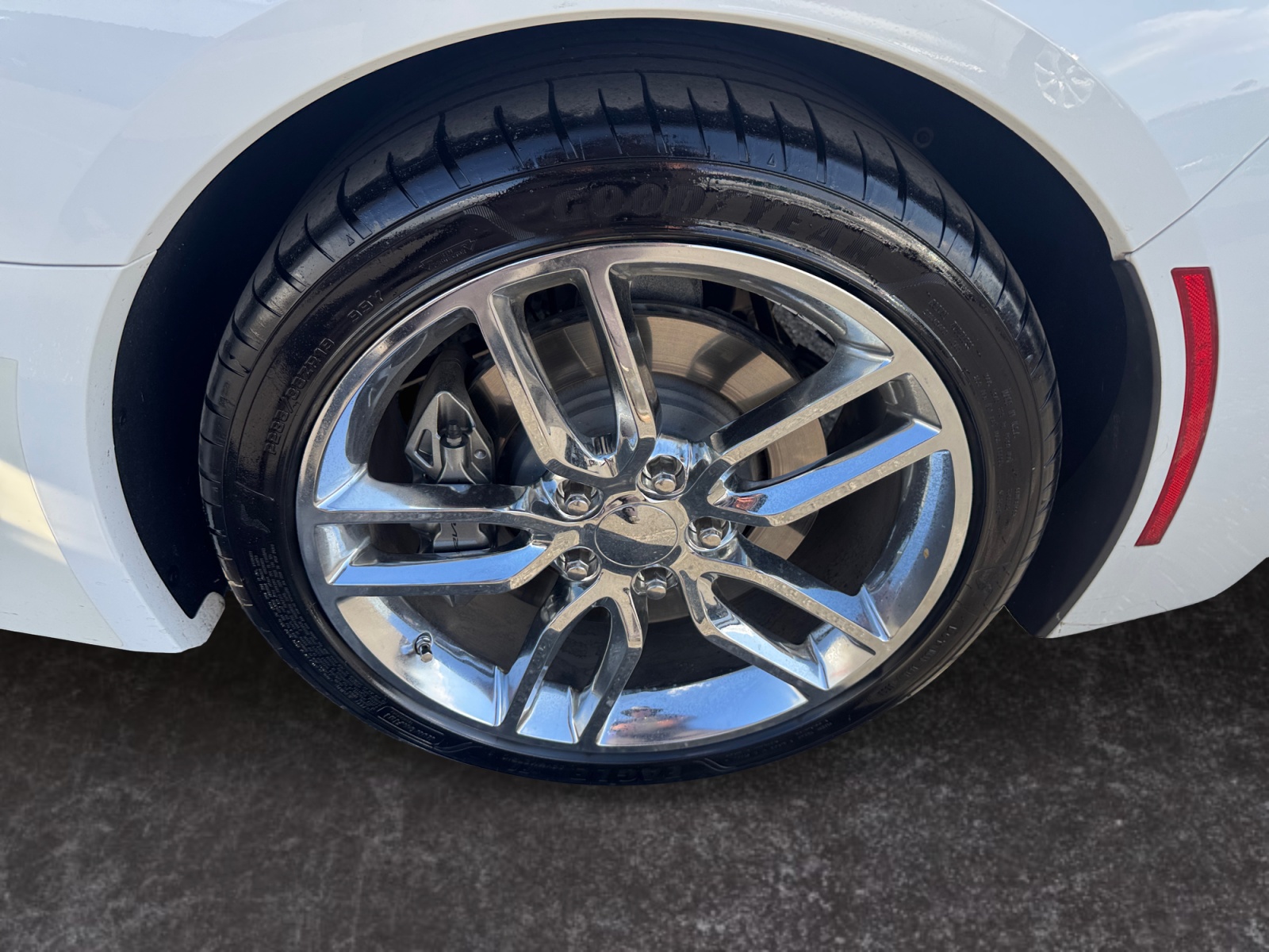 Chevrolet Corvette photo 14