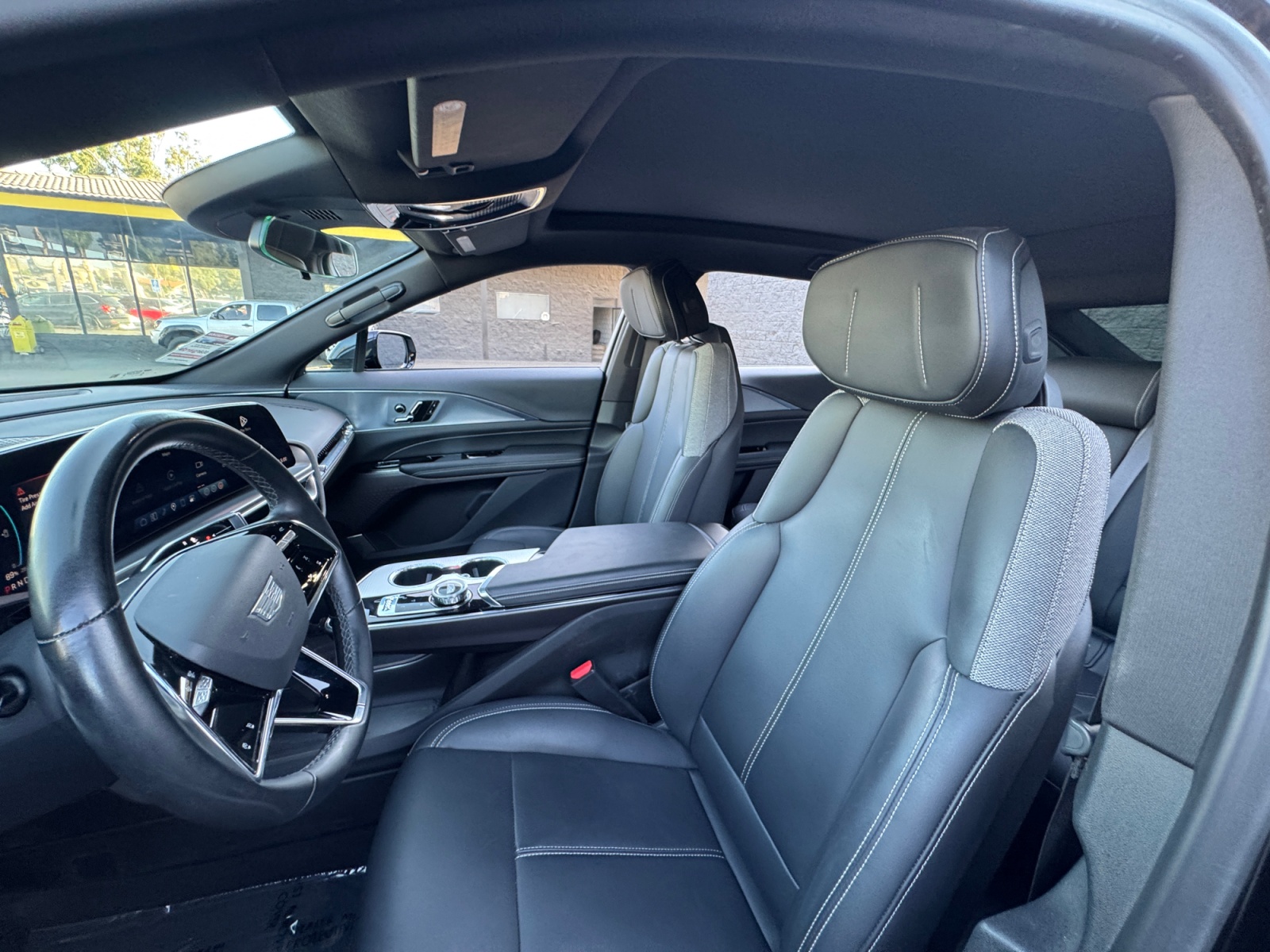Cadillac Lyriq photo 23