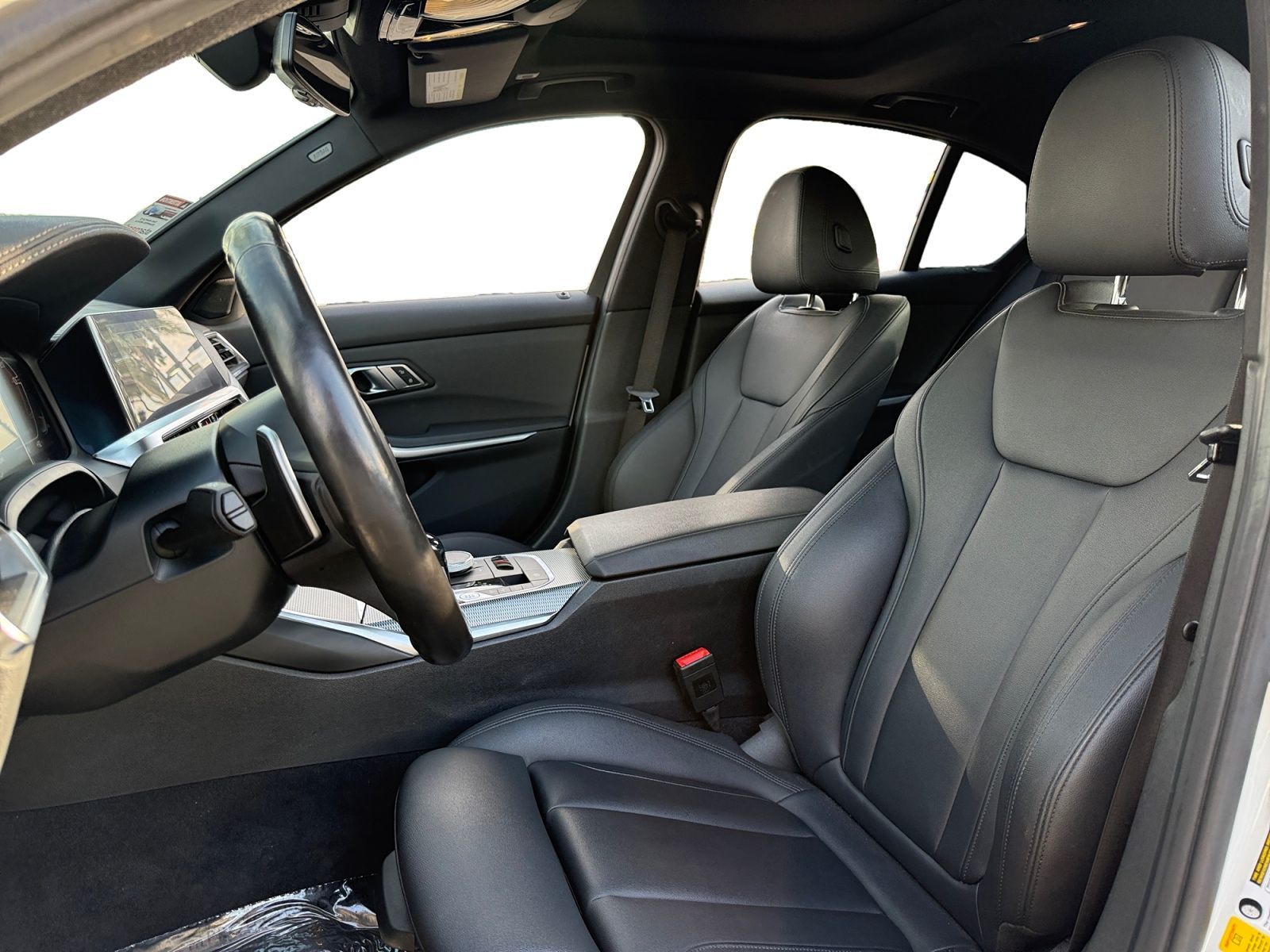 BMW 3 Series photo 9