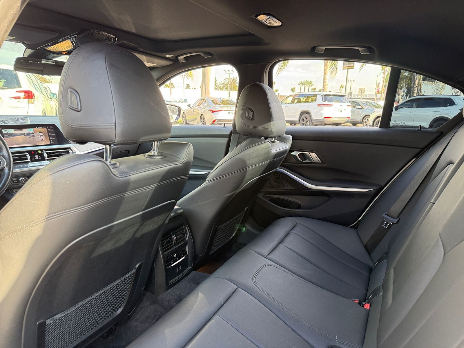 BMW 3 Series photo 16