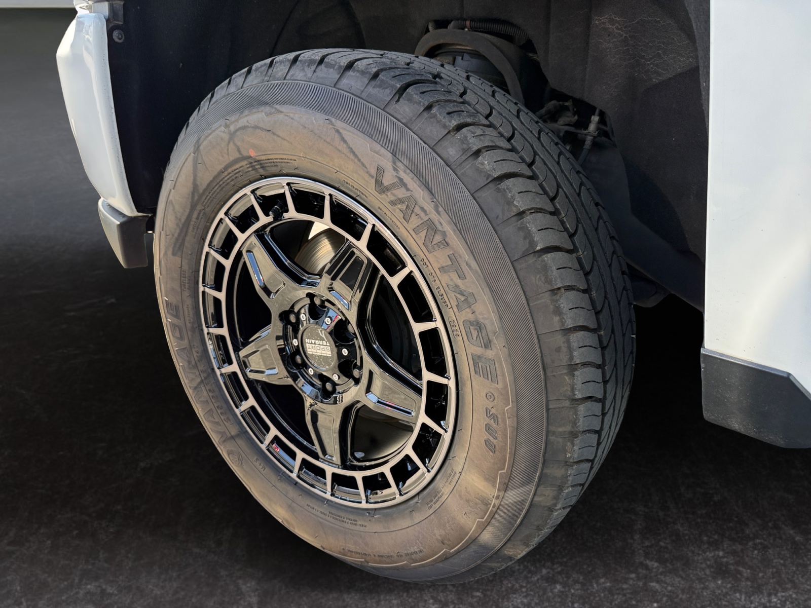 Chevrolet Silverado photo 13